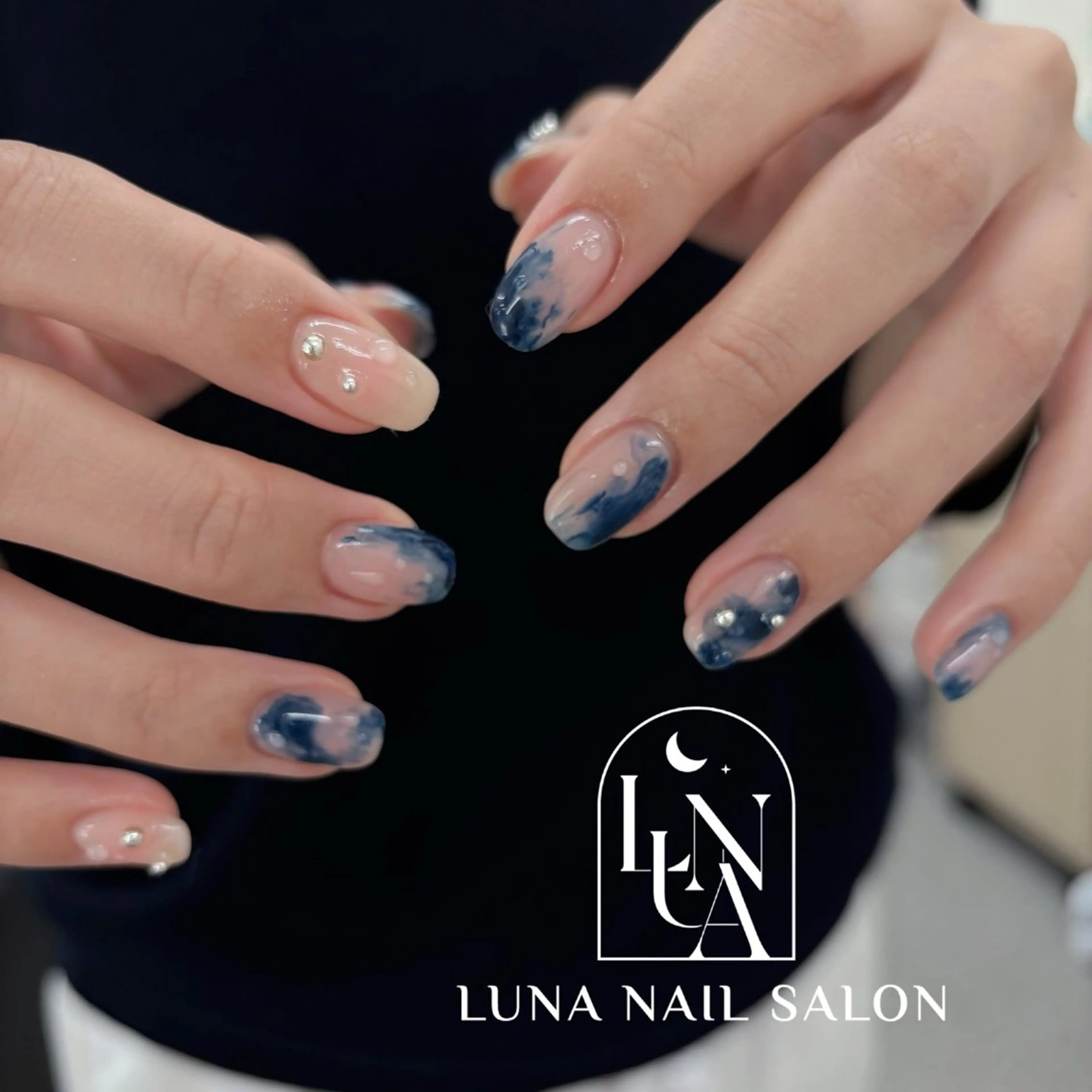 ネイル アートネイル フレンチネイル ジェルネイル ガラスフレンチ 韓国ネイル ハンドネイル フットネイル ハンドケア LUNA Nail salon💕のネイルデザイン