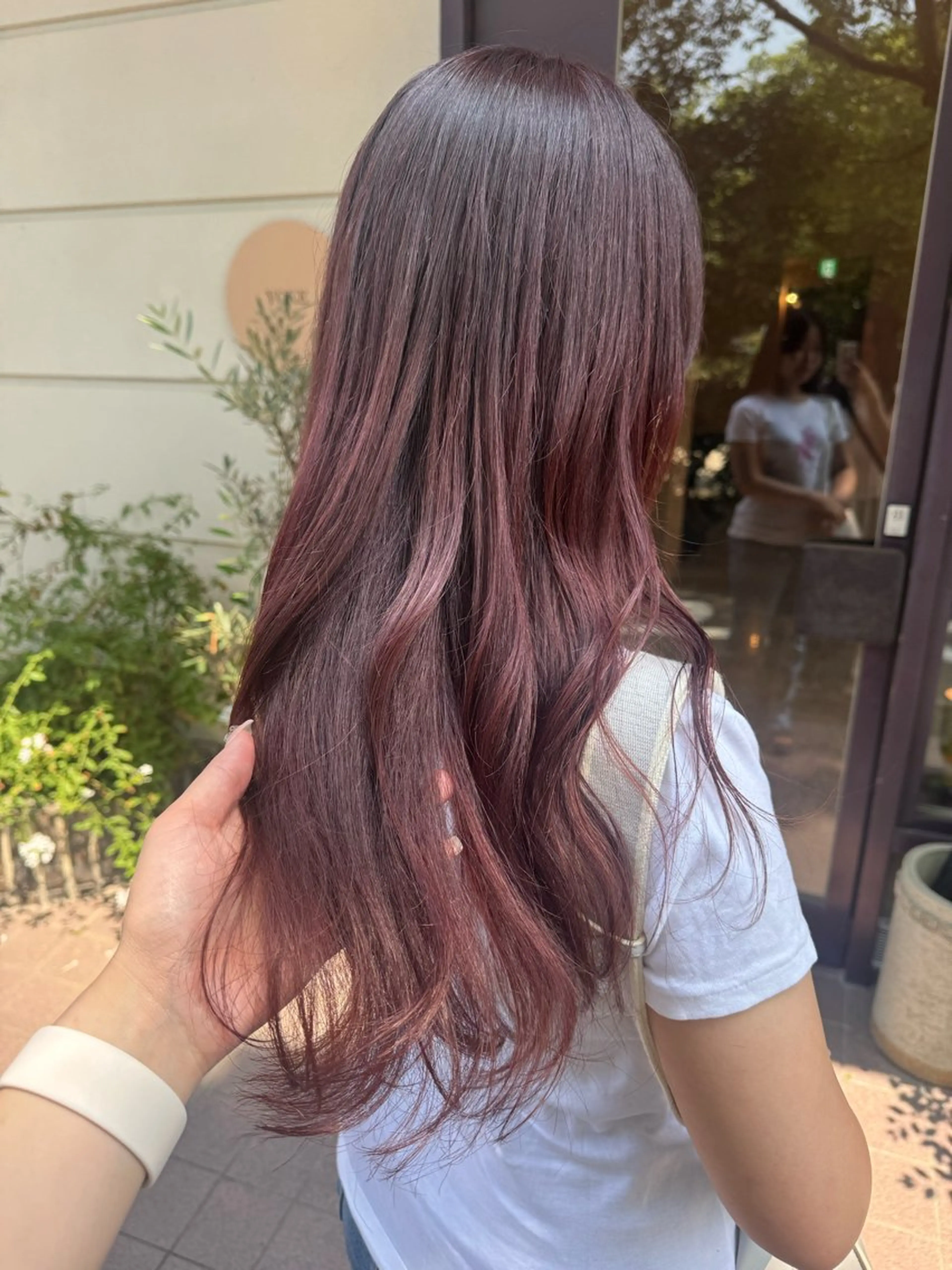 ロング カット ヘアカラー 【YOKE】　西田 乃那のヘアスタイル