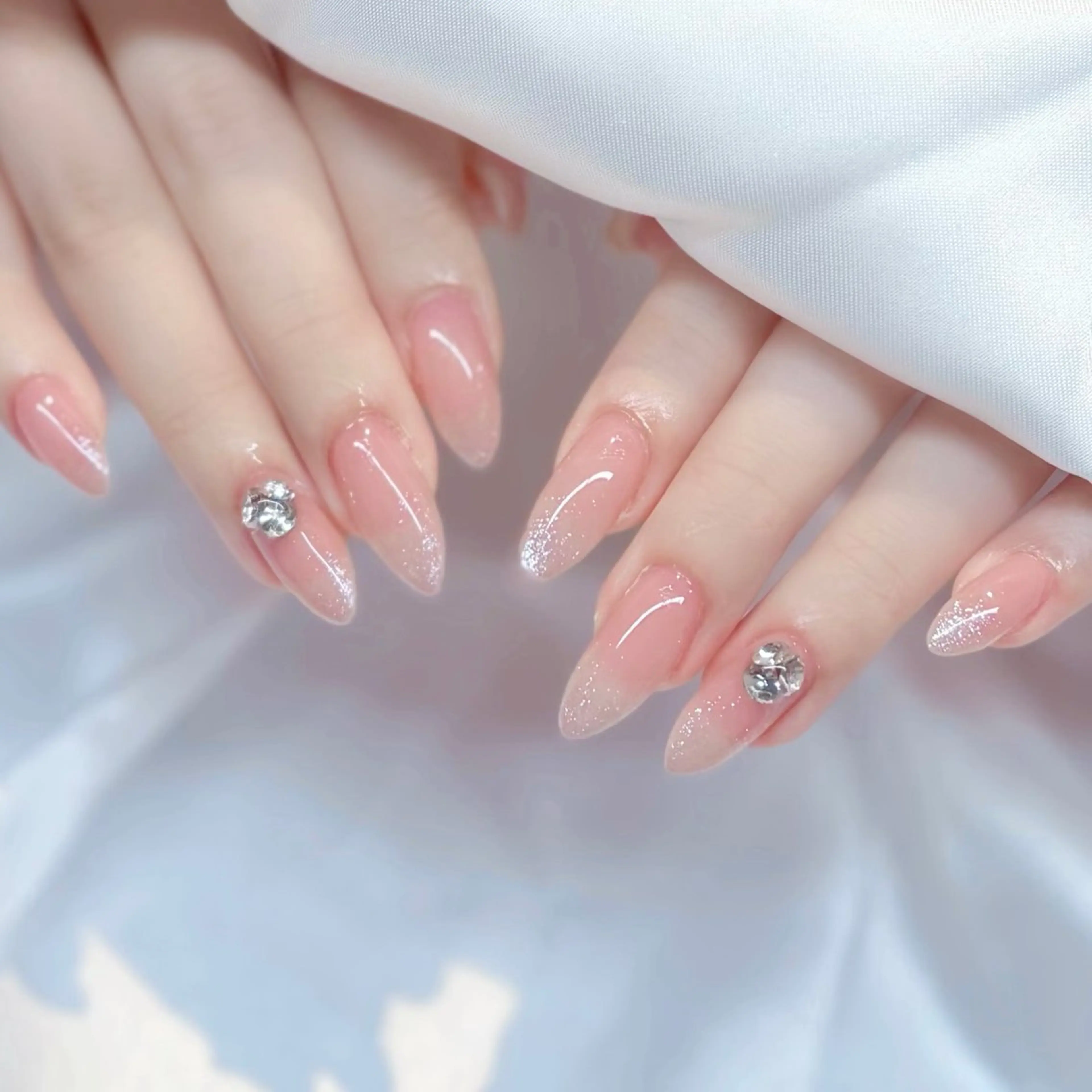 ネイル キラキラネイル ワンホンネイル ハンドネイル ぷりゅねる 心斎橋のマツエク・マツパデザイン