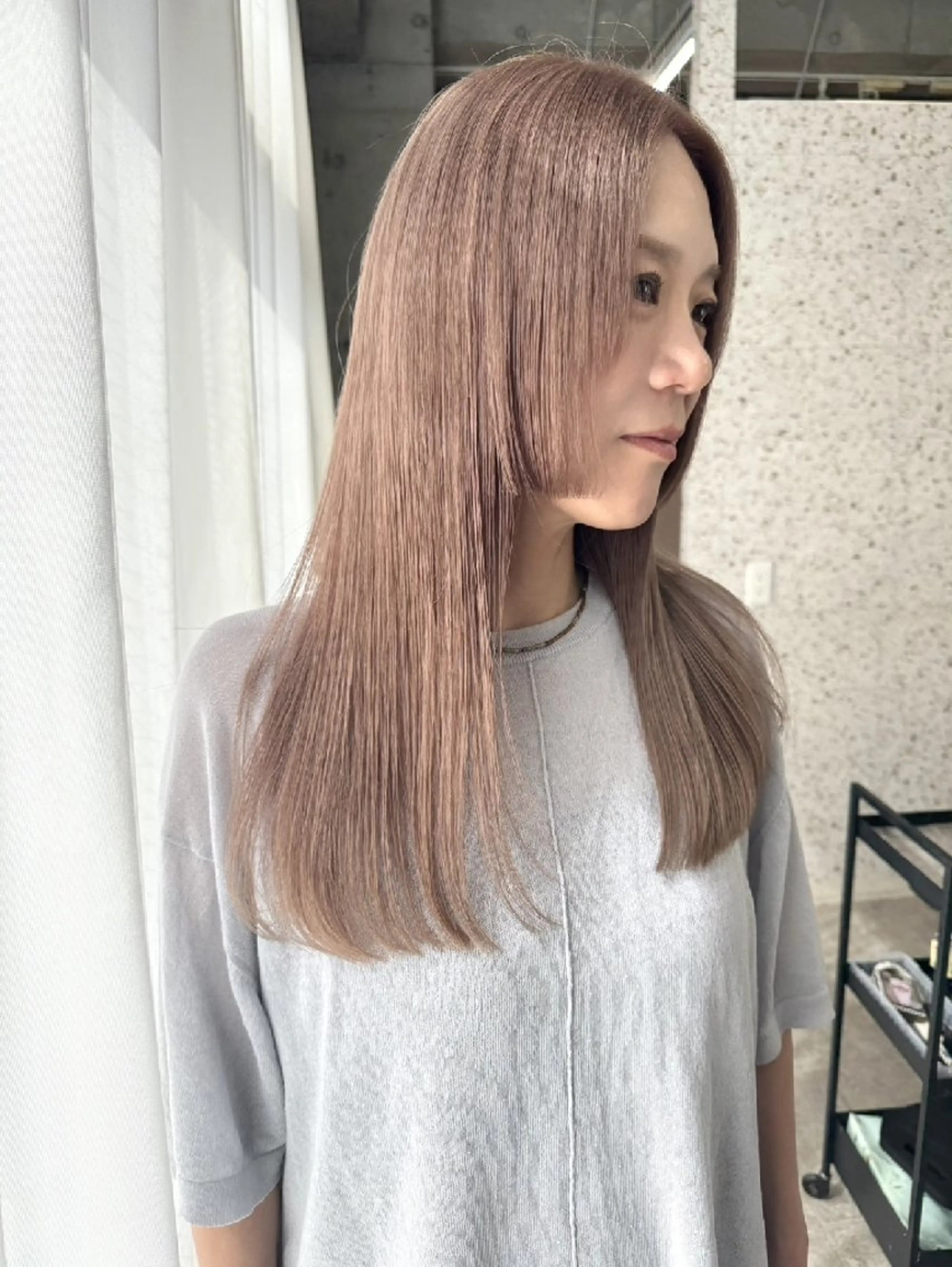 ロング カラー ブリーチ ダブルカラー グレージュ インナーカラー ブリーチなしカラー ヘアカラー mood 髪質改善 ダブルカラーのヘアスタイル