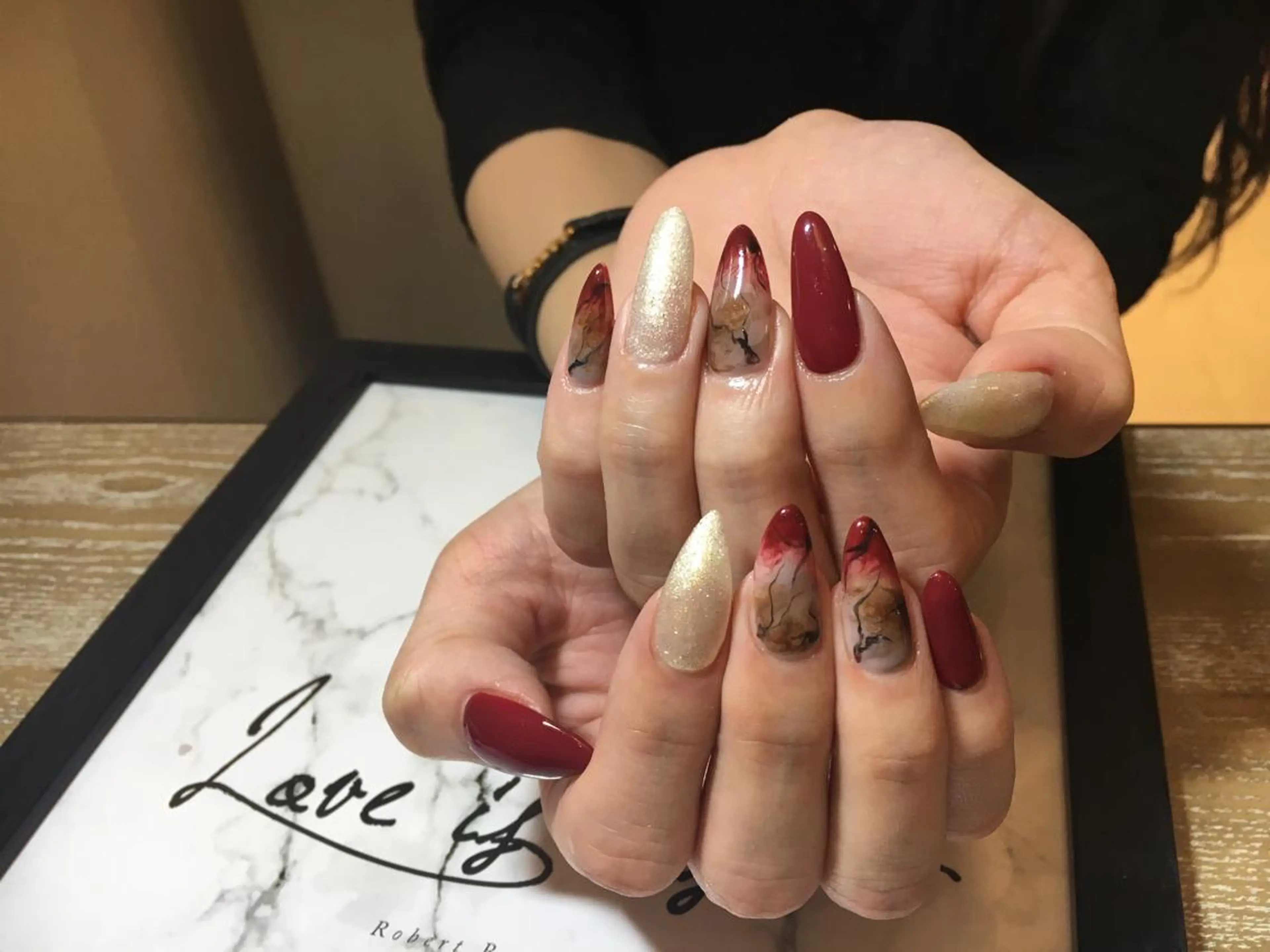 ネイル 持ち込み ハンドネイル LOVE NAIL 💕Sonoのネイルデザイン