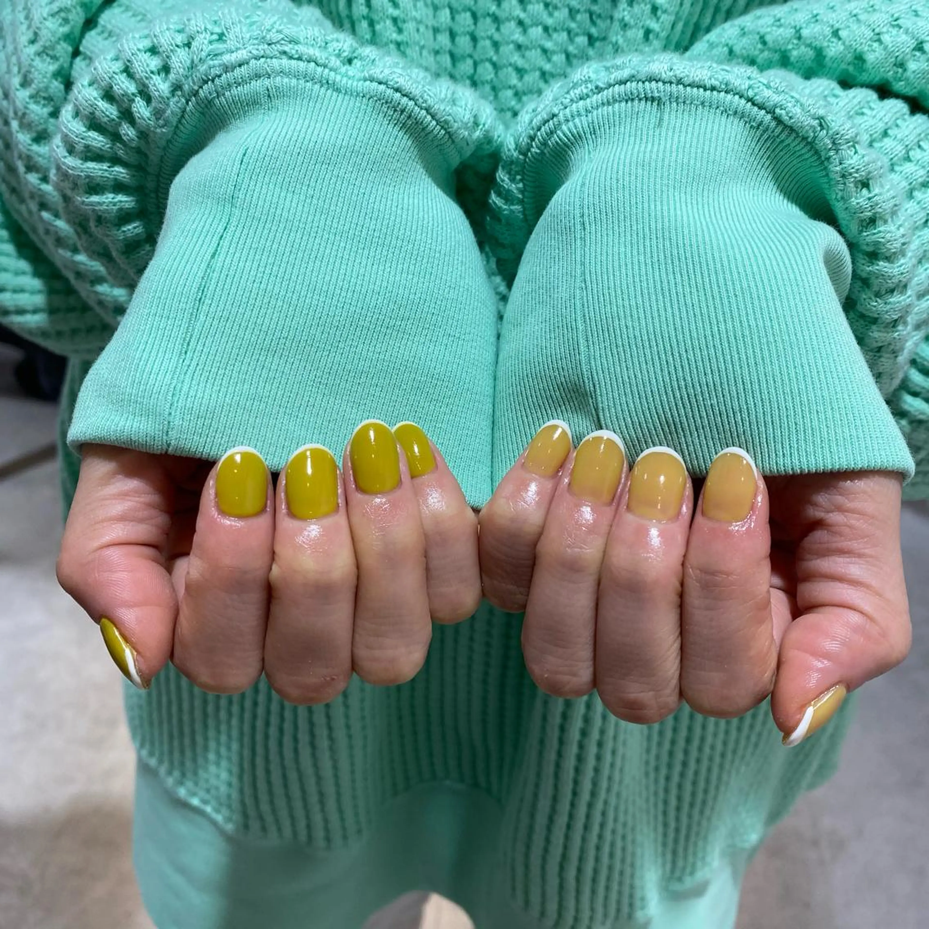 ネイル 黄色 Trico Antique所属・岩本 杏のネイルデザイン