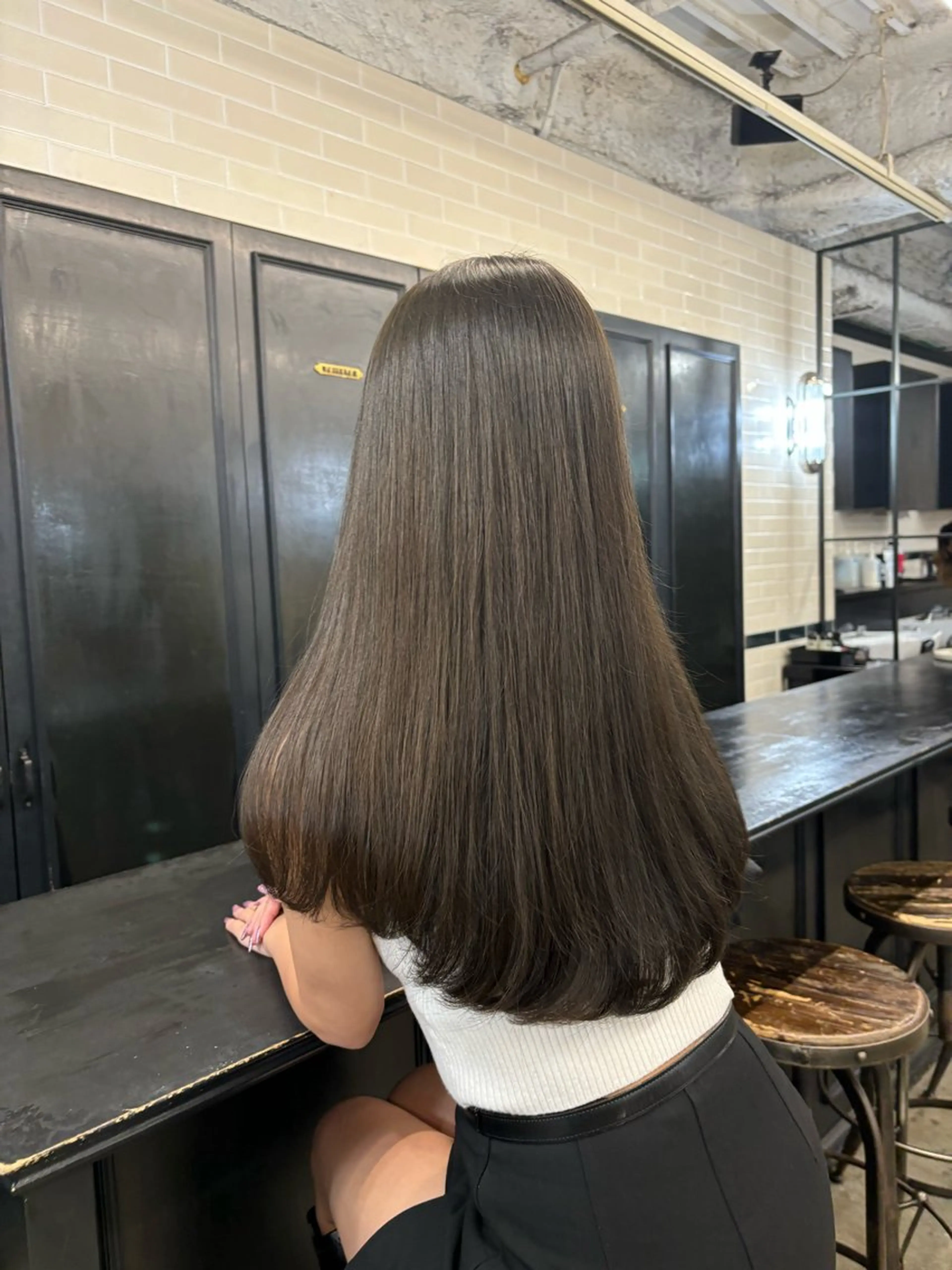 ロング カラー カット ヘアカラー トリートメント オリーブベージュ 🫒🩶Rianaのヘアスタイル