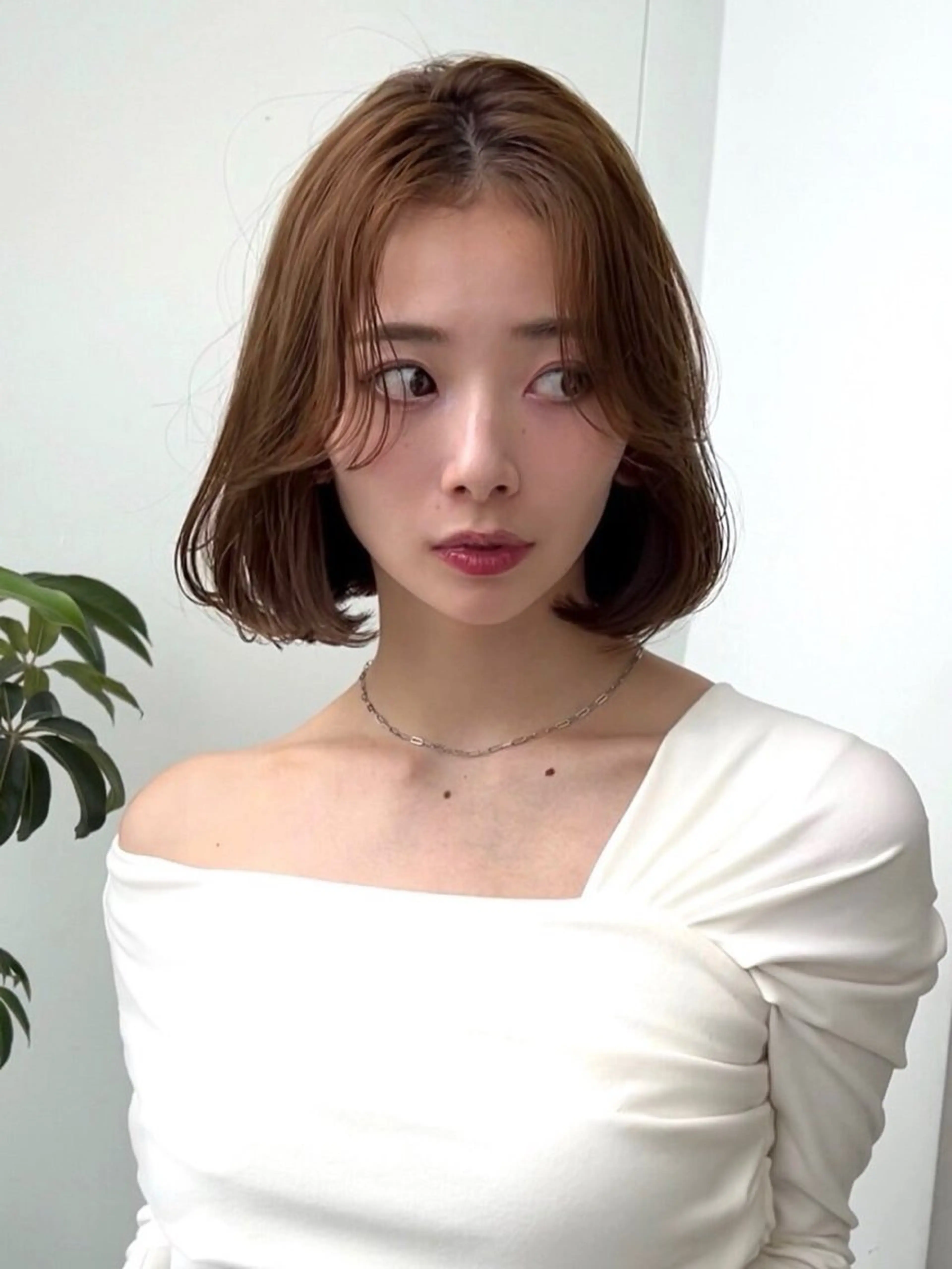 ミディアム カラー ボブ 韓国風ヘア Hello by Sea所属・レイヤー/艶髪/ボブ /くびれ/伊藤　勇司のヘアスタイル