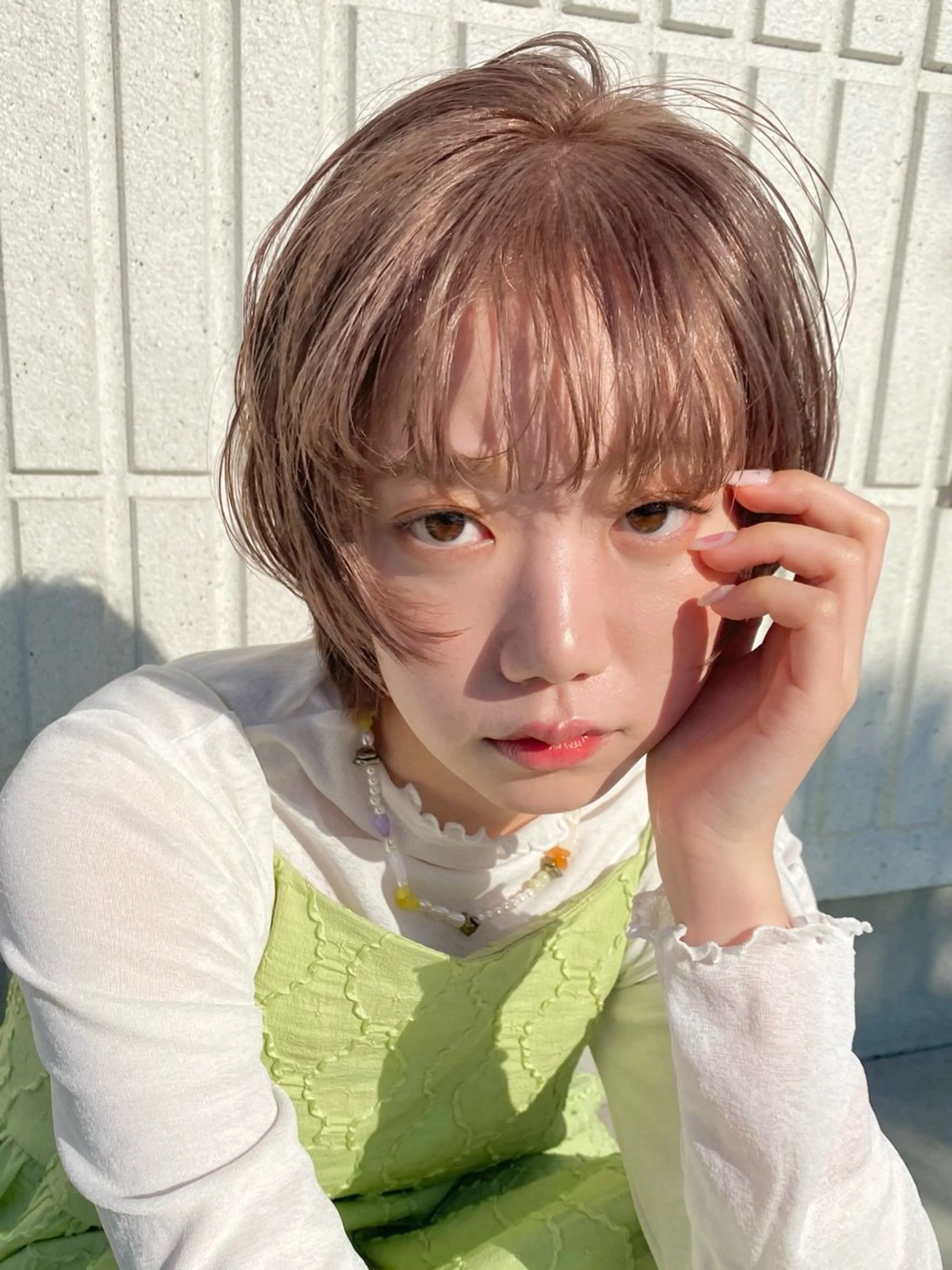 ショート 垢抜け/レイヤー/ ハイトーン/アスナのヘアスタイル