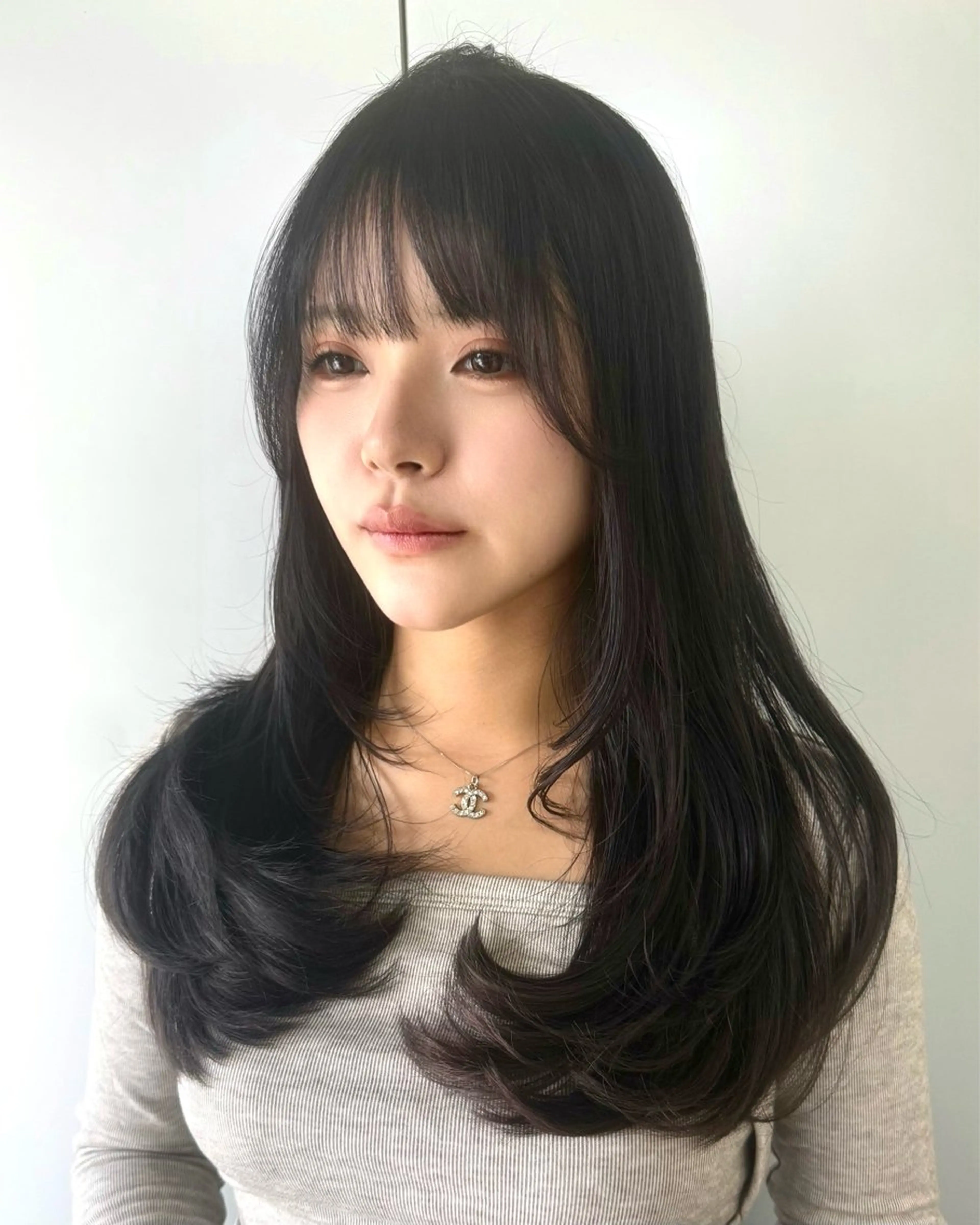 ロング レイヤーカット 篠崎 佑季のヘアスタイル
