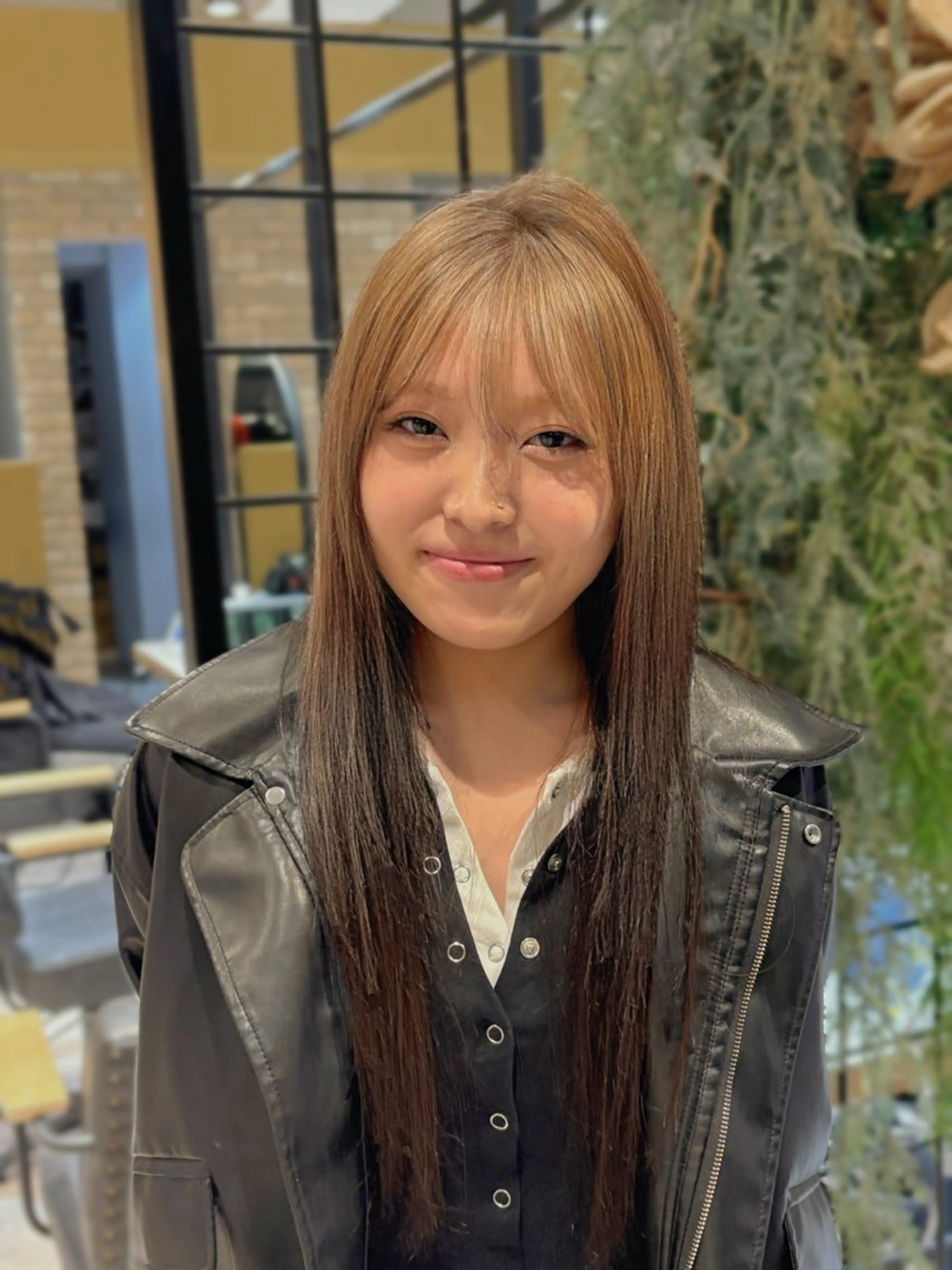 ロング ヘアカラー ハイトーン/レイヤー /メンズパーマのヘアスタイル