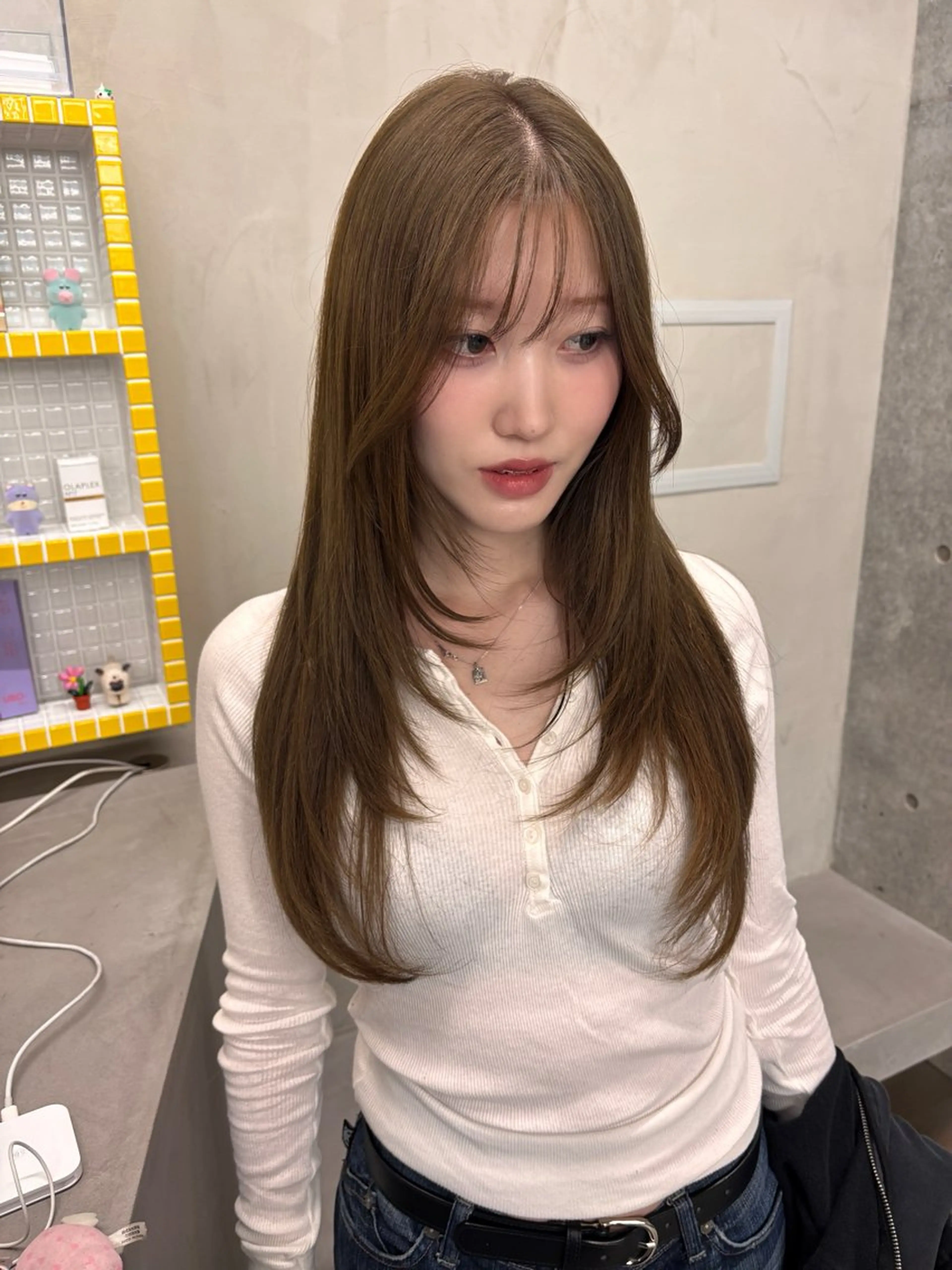 ロング カラー ベージュカラー ブリーチ オリーブベージュ カット ヘアカラー トリートメント yuuna/ ハッシュカット🎀のヘアスタイル