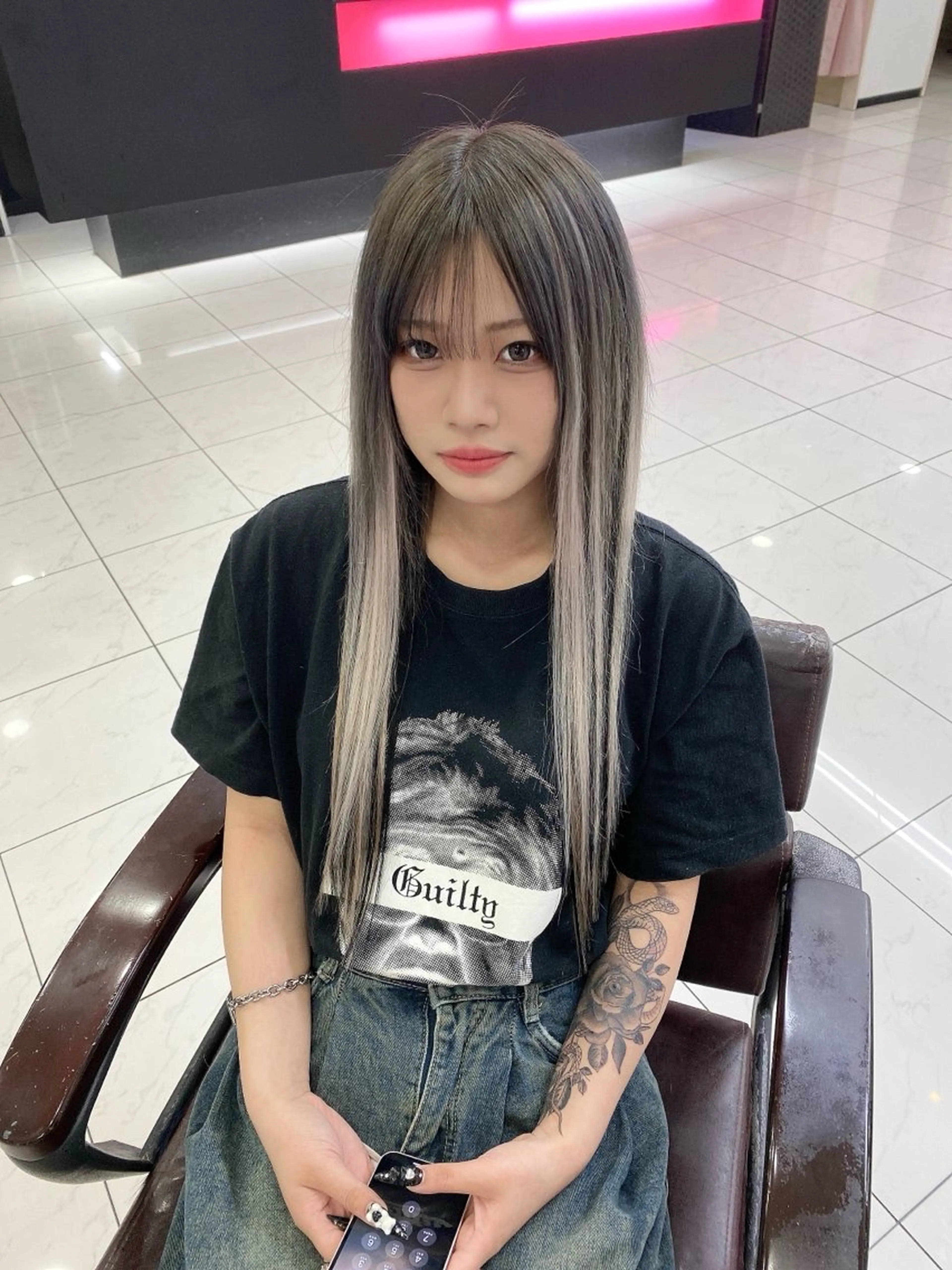 ロング ヘアカラー エクステ KAZU TACKYのヘアスタイル