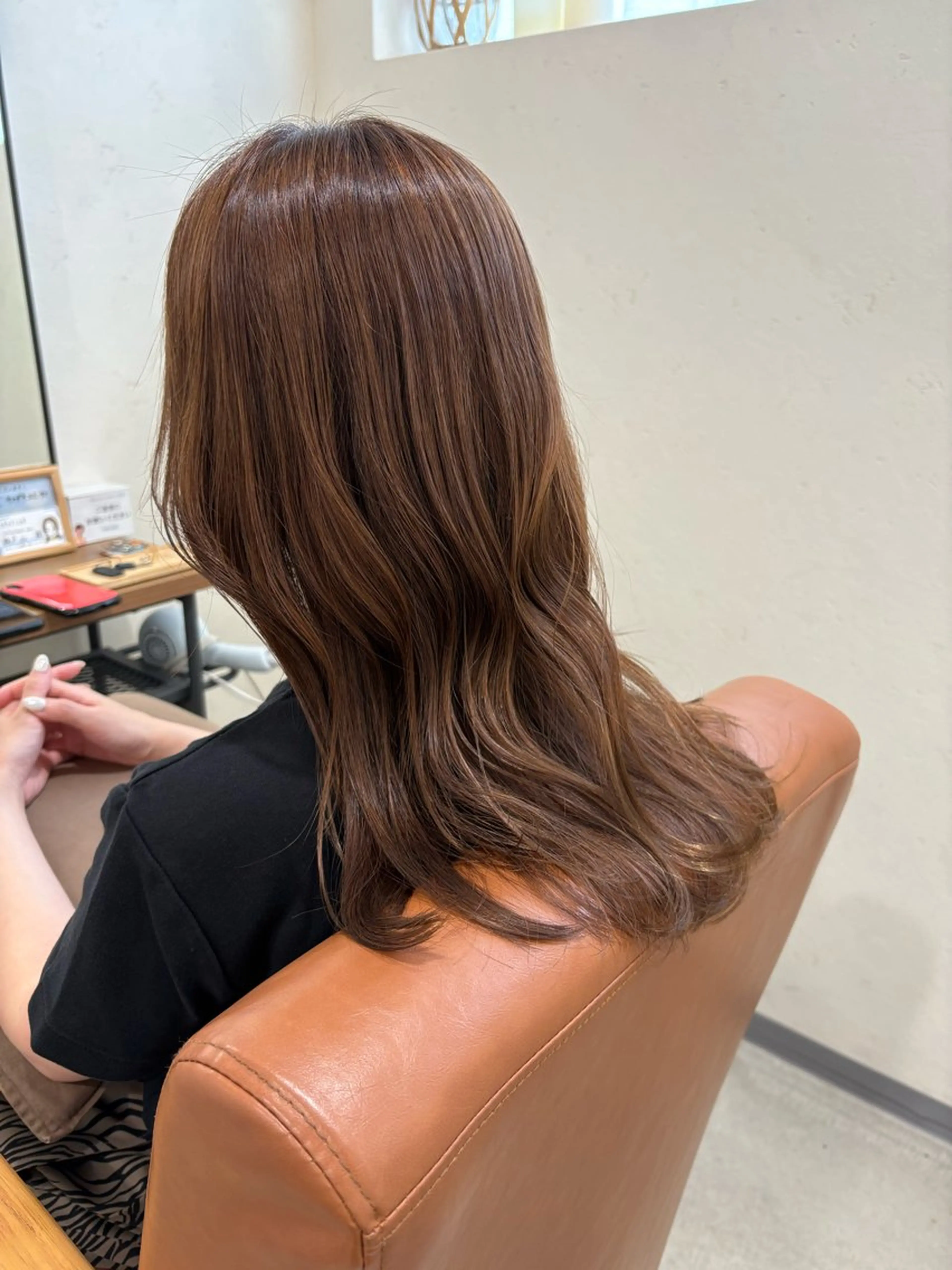 セミロング カラー ベージュカラー ブリーチ ブリーチなしカラー 艶感暖色カラー /透明感/瀬戸山舞のヘアスタイル