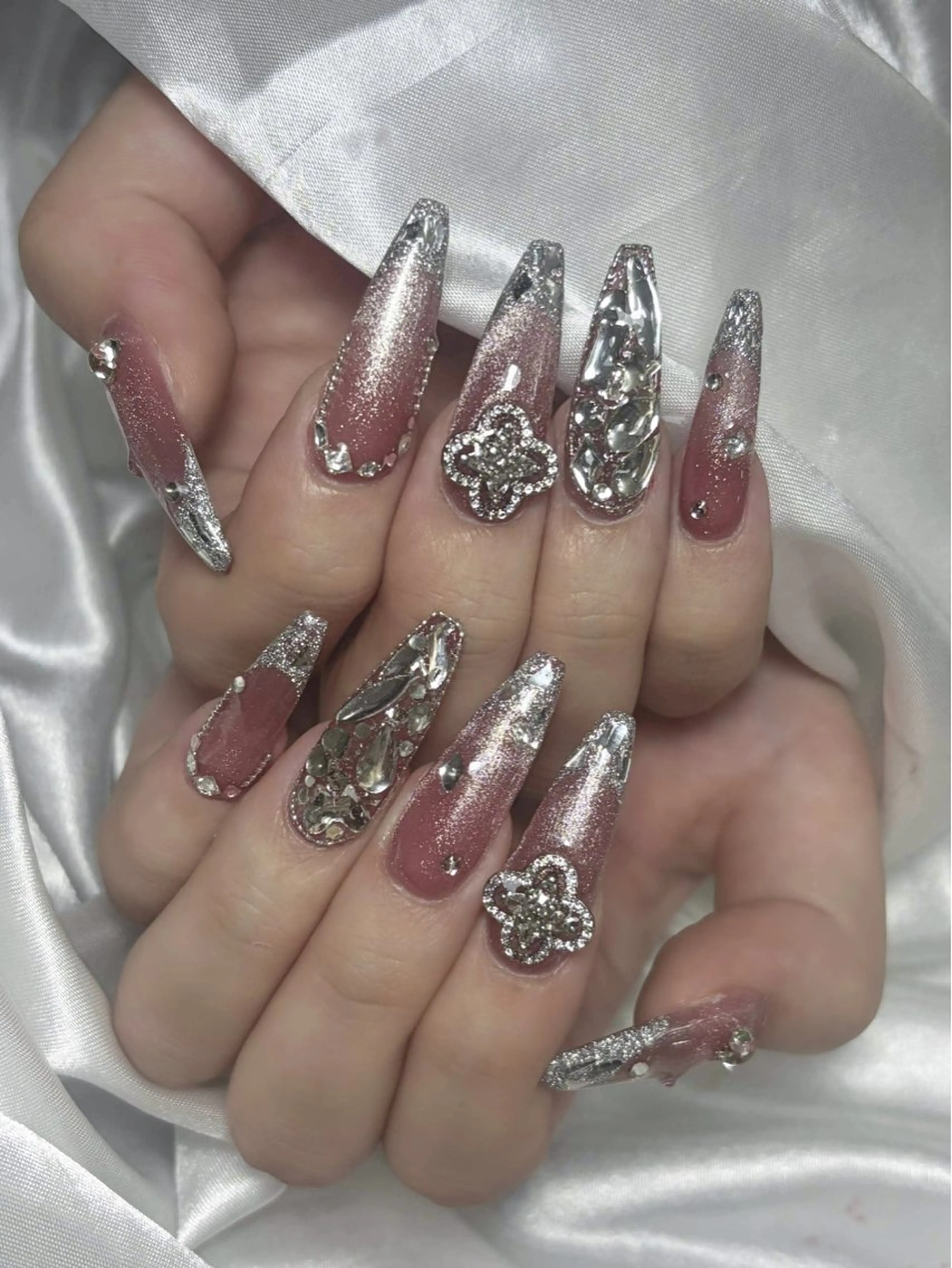 ネイル ハンドネイル LEELA NAIL STUDIO所属・LEELA NAIL STUDIOのネイルデザイン