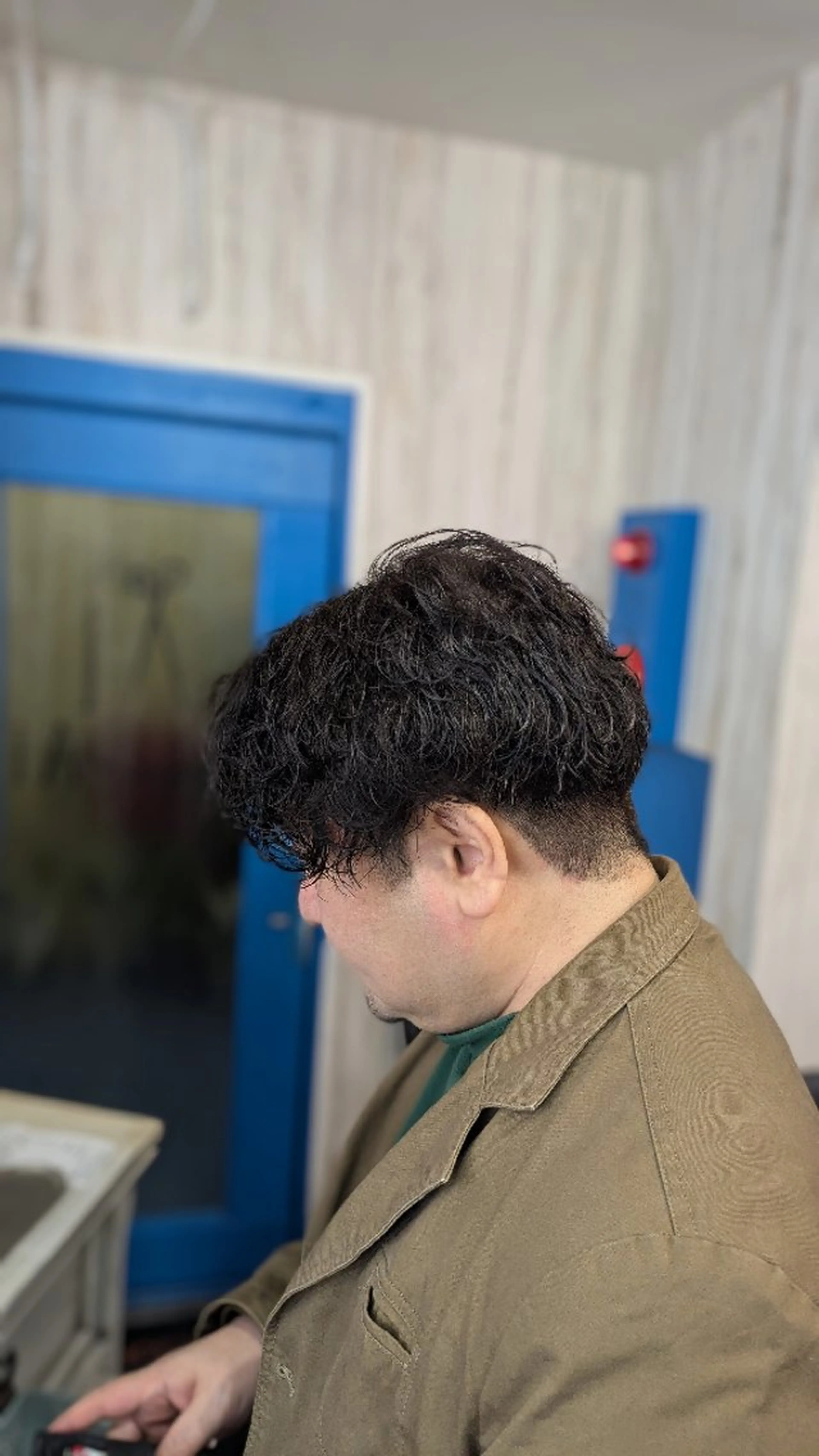 メンズ カラー パーマ アップバング センターパート フェードカット メンズ韓国風 韓国マッシュ メンズパーマ/顔周り レイヤー店長えのもとのヘアスタイル