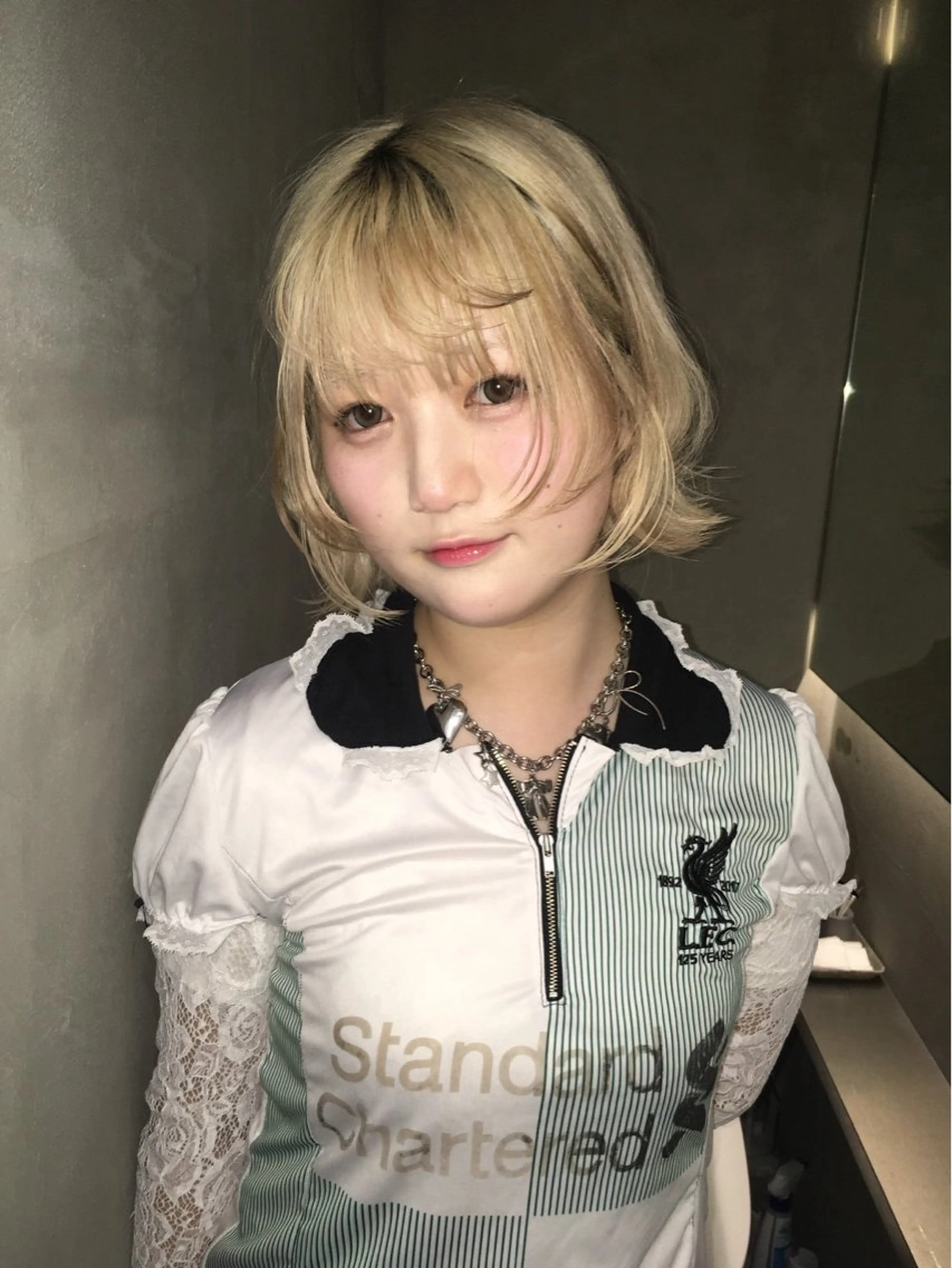 ショート ヘアアレンジ トリートメント Momoka🪷 /ハイトーンのヘアスタイル