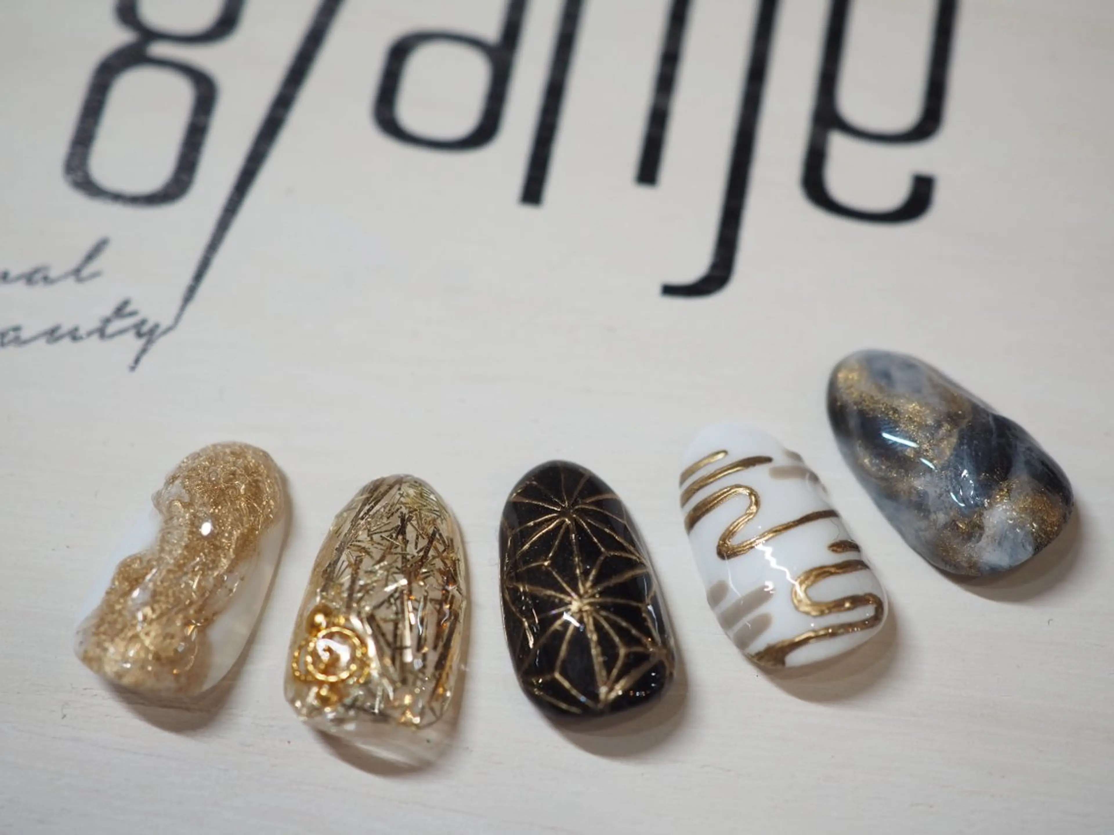 ネイル glaNje shioriのネイルデザイン