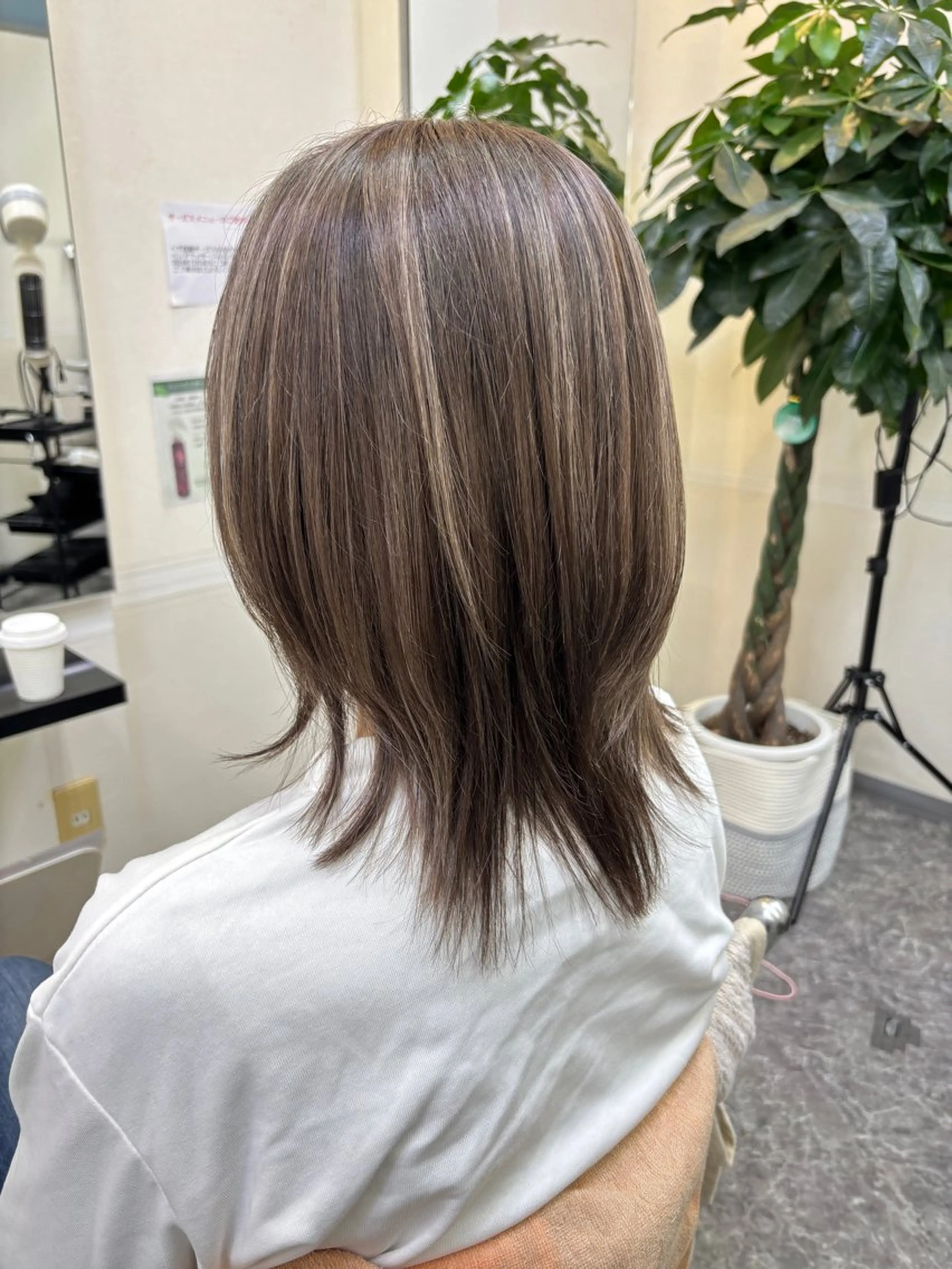 セミロング ヘアカラー サロンイズディス所属・🐥日比野 令🐥のマツエク・マツパデザイン