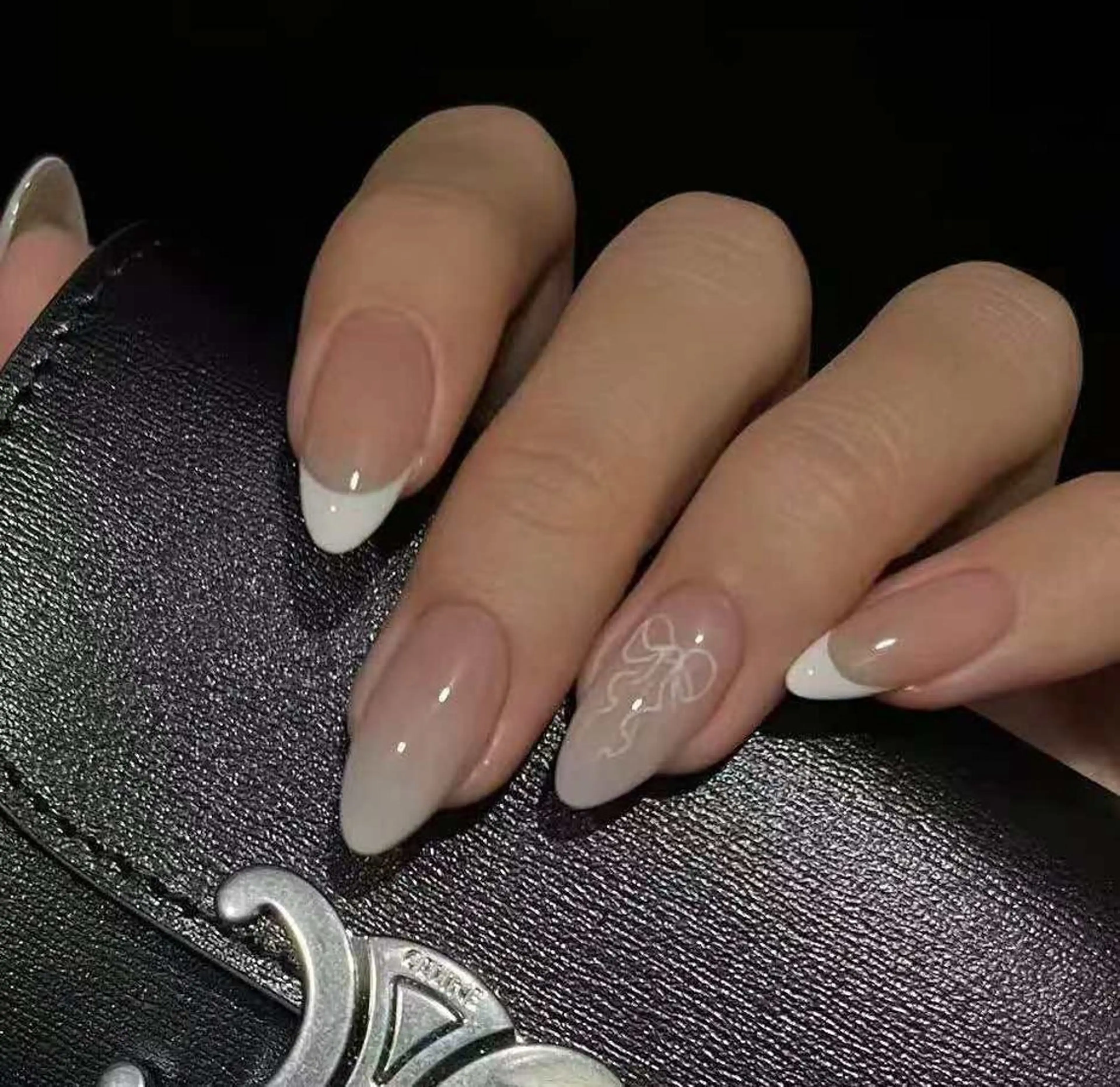 ネイル オーロラネイル フラワーネイル フットネイル フレンチネイル ジェルネイル ハンドネイル BabyYouMi ねねのネイルデザイン