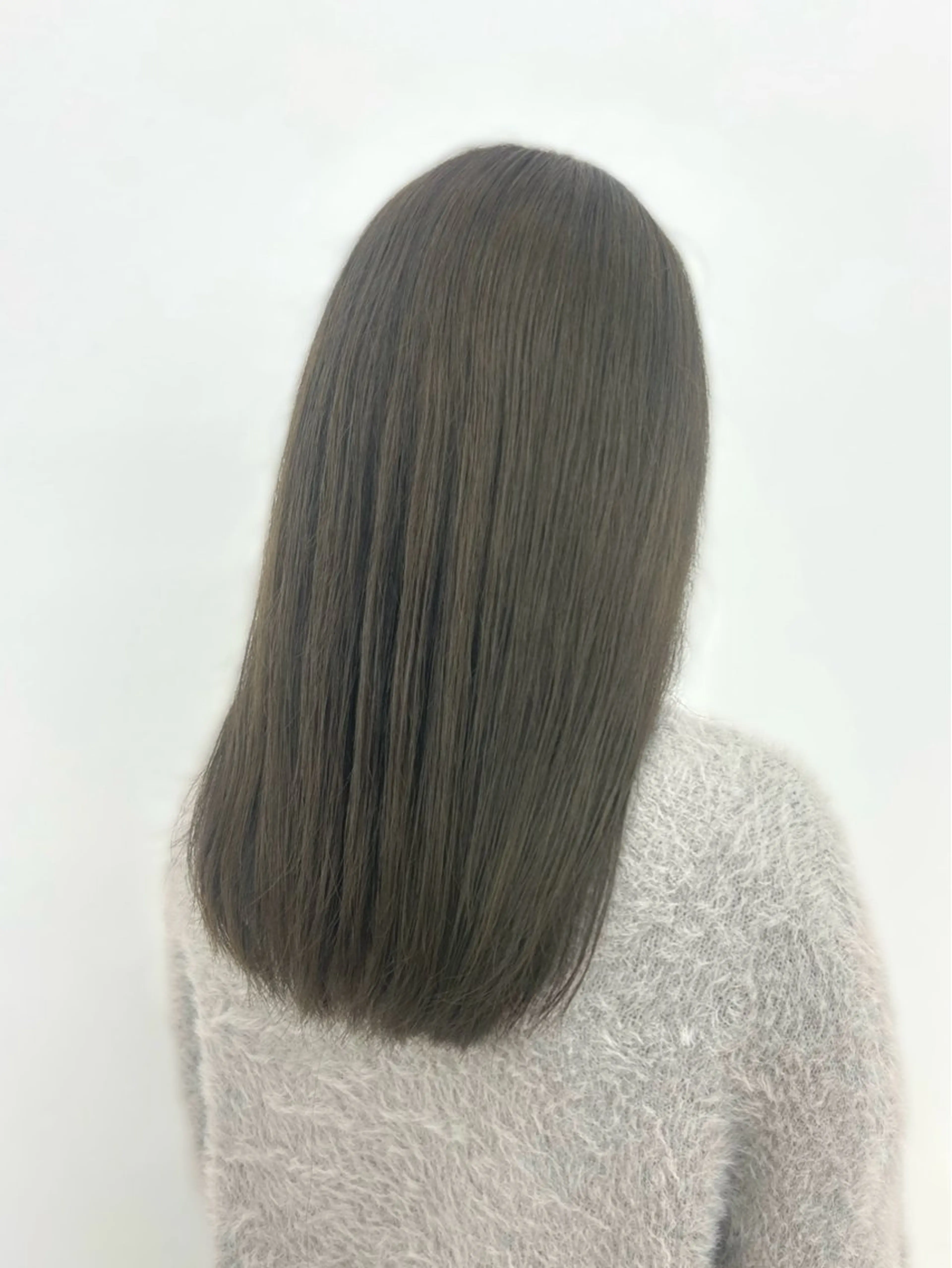 セミロング カラー ヘアカラー トリートメント 武田 唯来のヘアスタイル