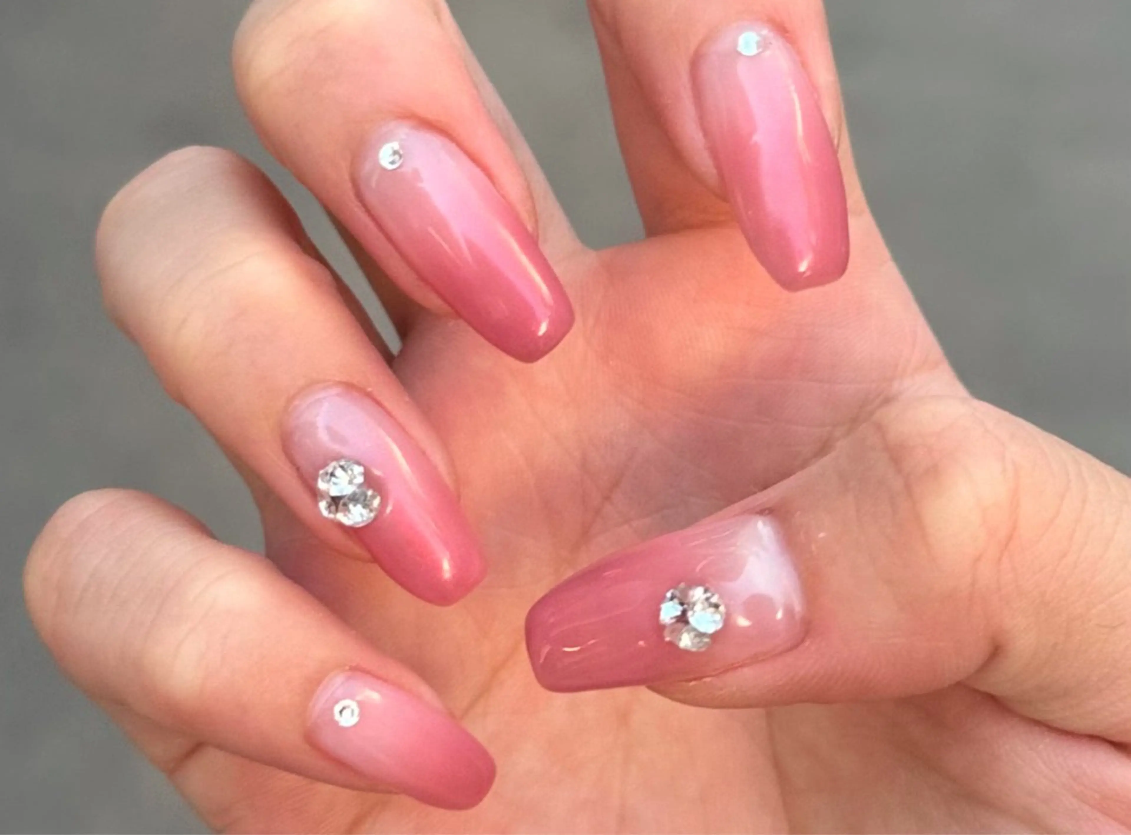 ネイル グラデーション ハンドネイル フットネイル ハンドケア MSLASH SOL 鈴木/トレンドネイルのネイルデザイン