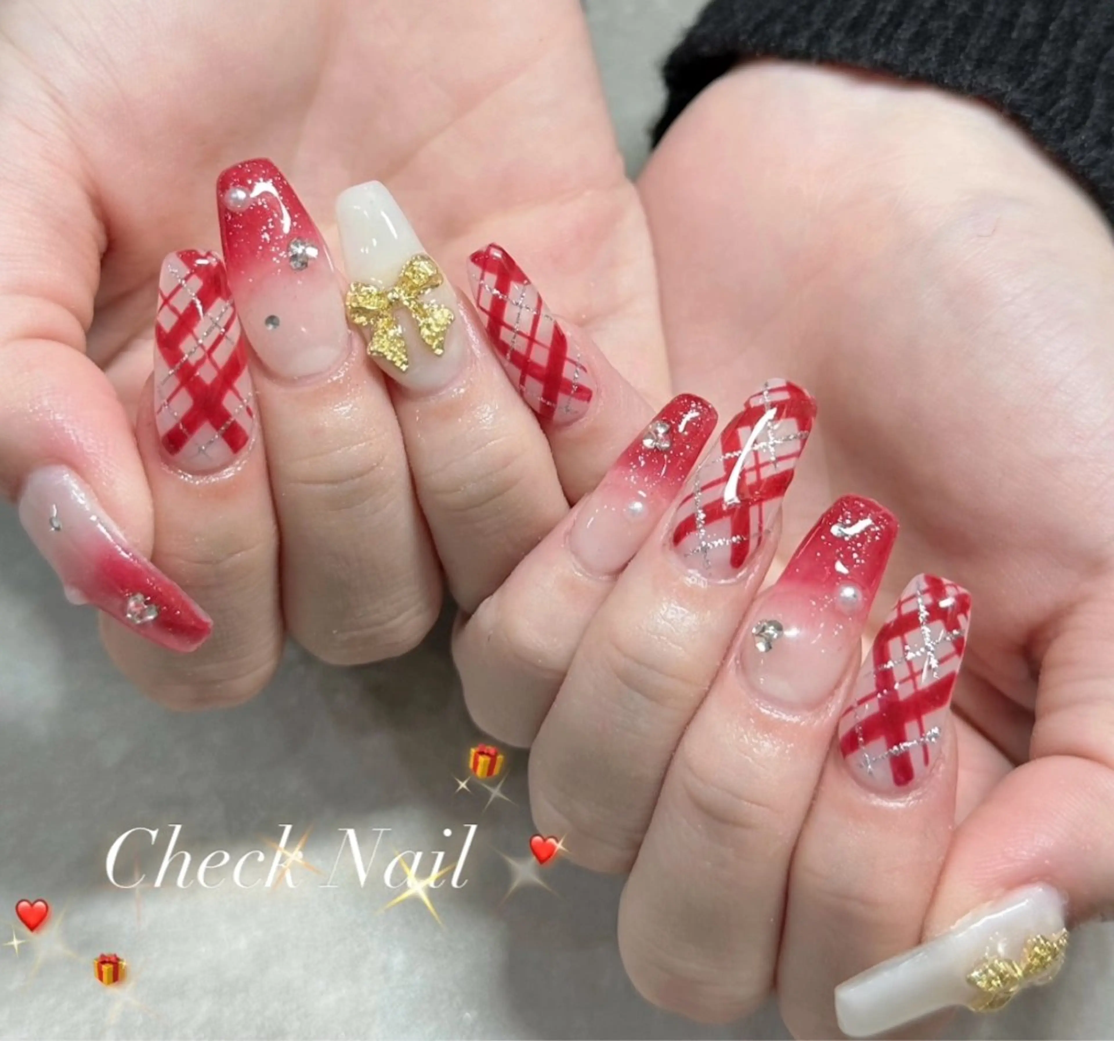 ネイル LAVISH nanamiのネイルデザイン