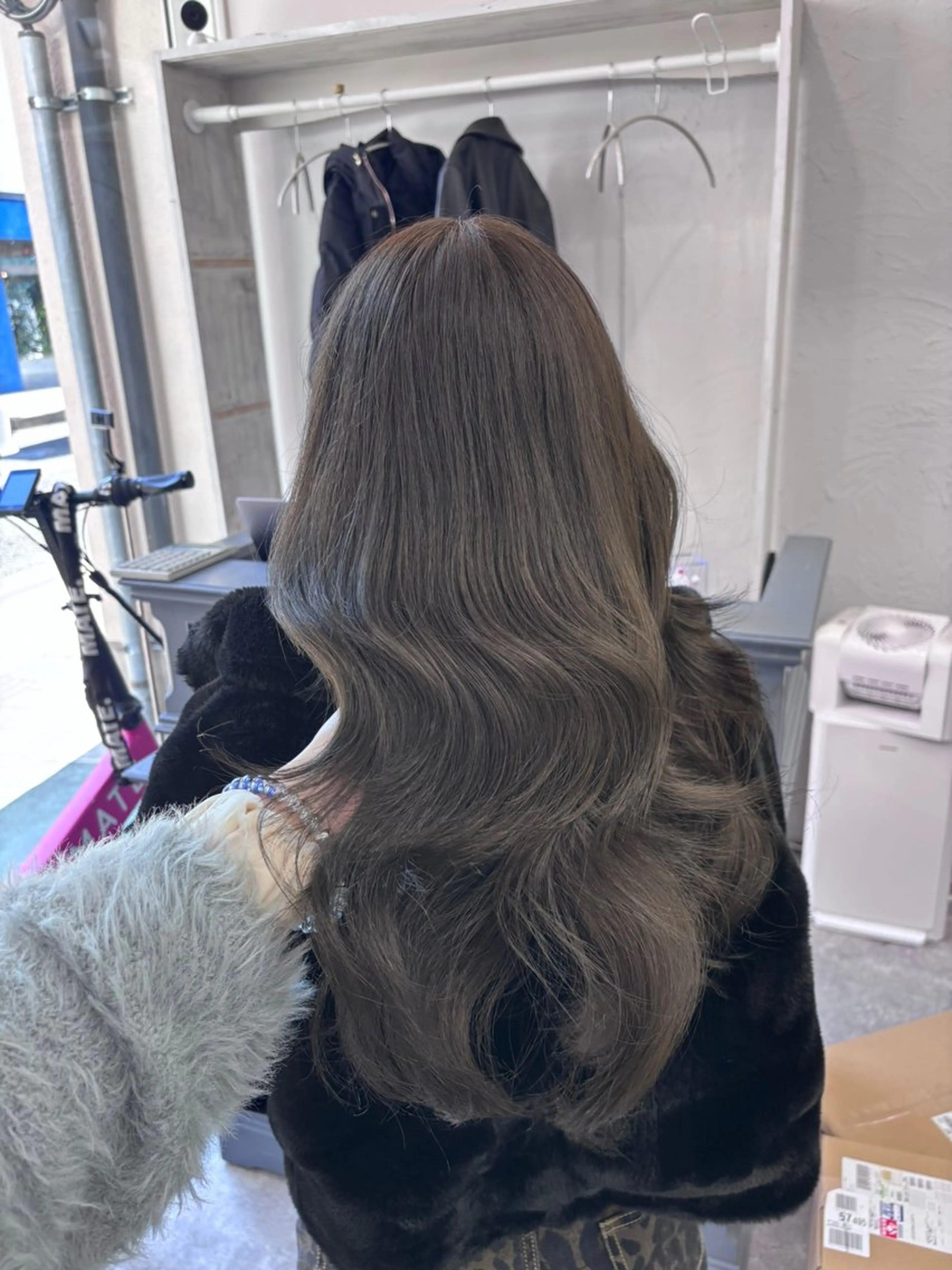 ロング カット ヘアカラー トリートメント IO所属・楢本 莉子のヘアスタイル