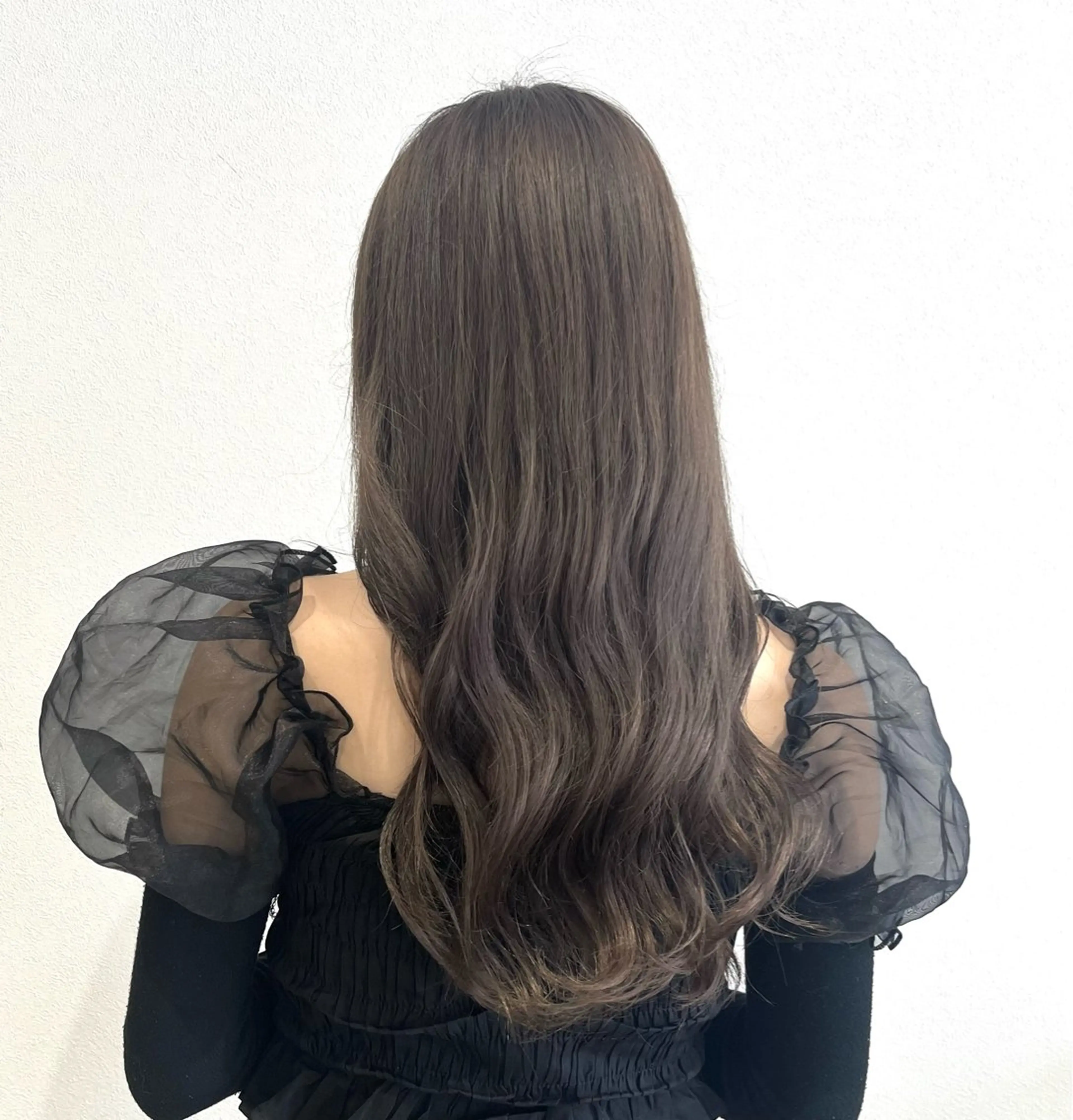 ロング 透明感Color🩶 髪質改善 ユウナ🦋のヘアスタイル