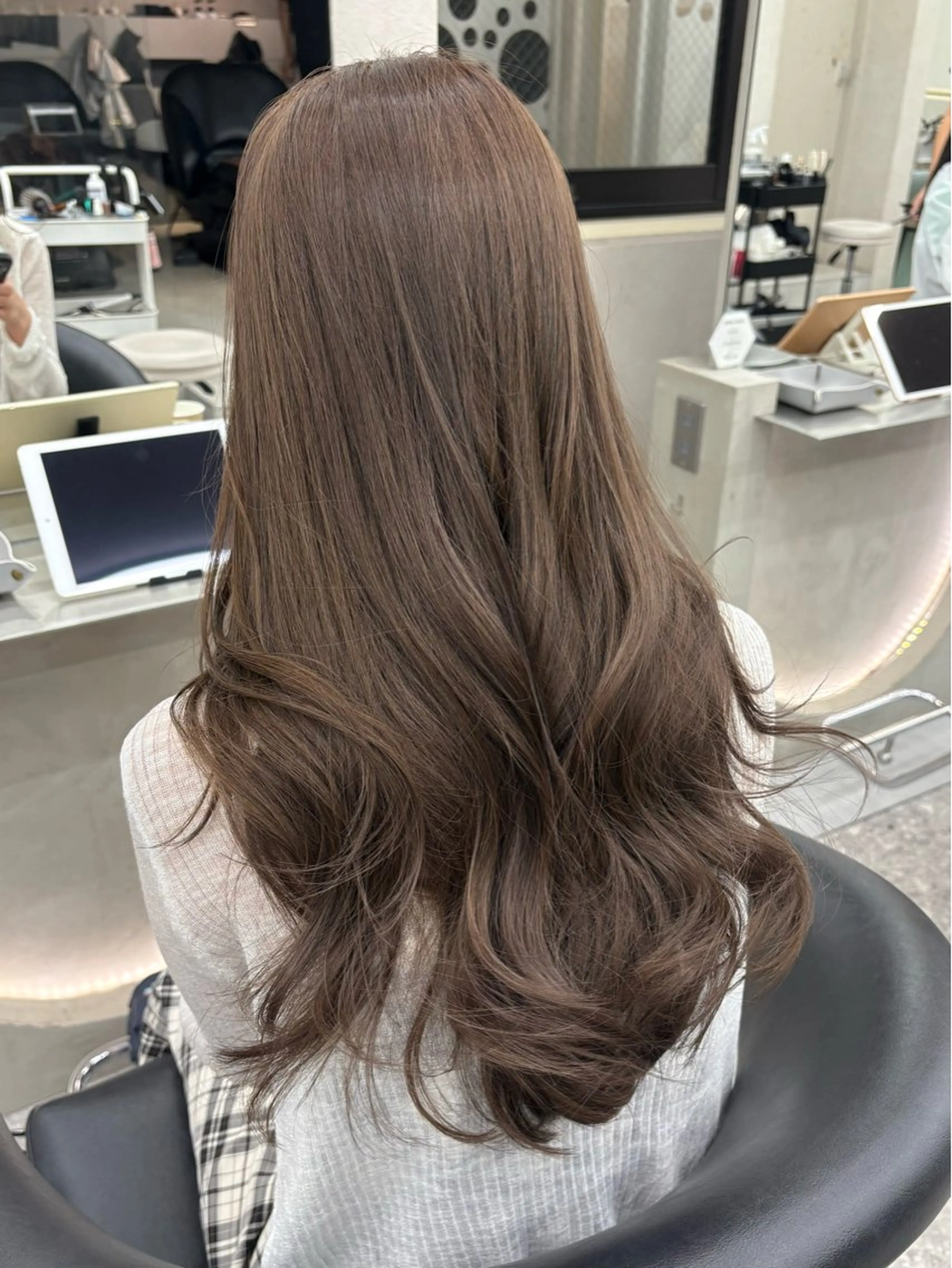 ロング カラー ヘアアレンジ カット ヘアカラー fumika🎀 ベージュのヘアスタイル