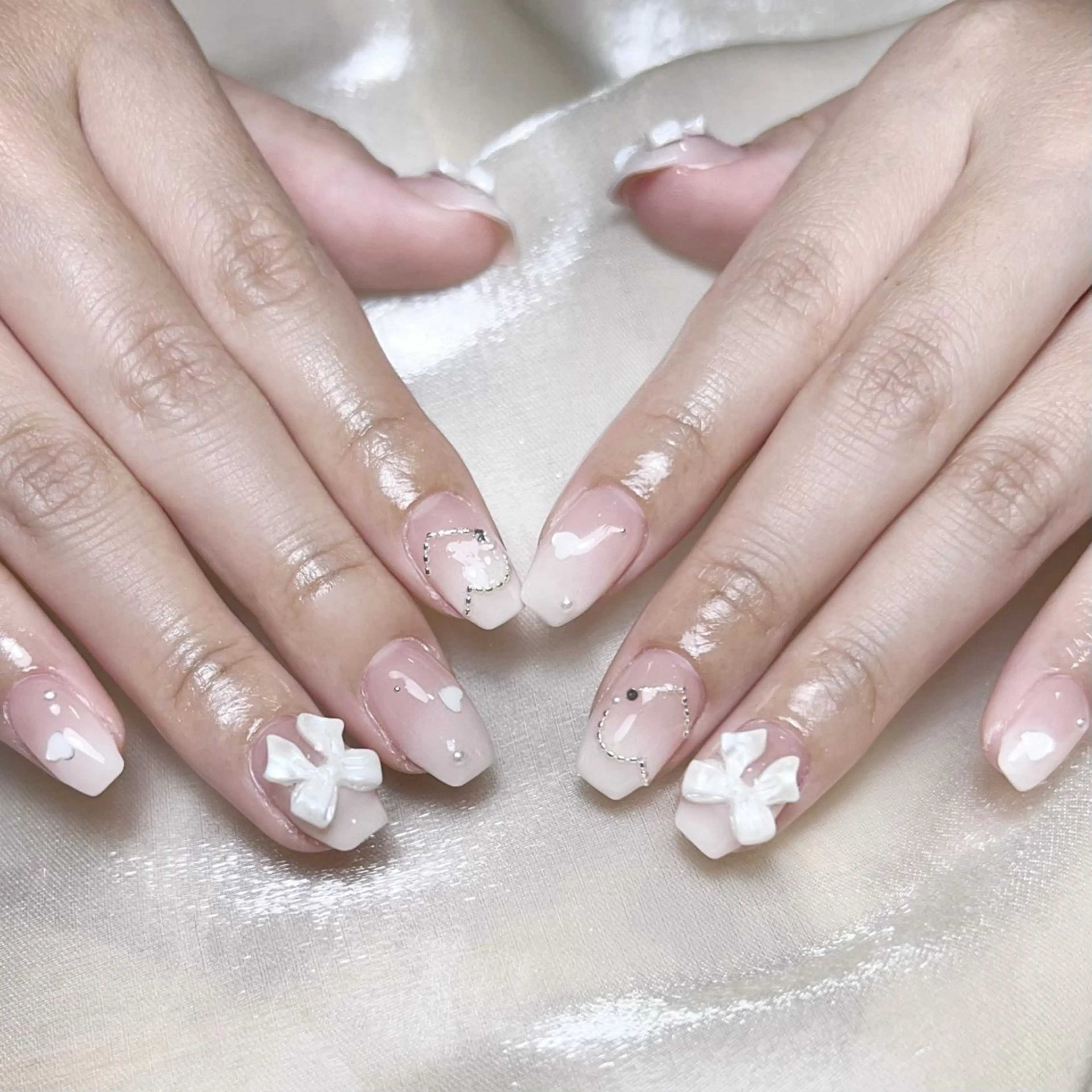 メンズ ネイル メンズ韓国風 アートネイル オーロラネイル ガーリー キラキラネイル ハンドネイル Nail salon 木にいるのネイルデザイン