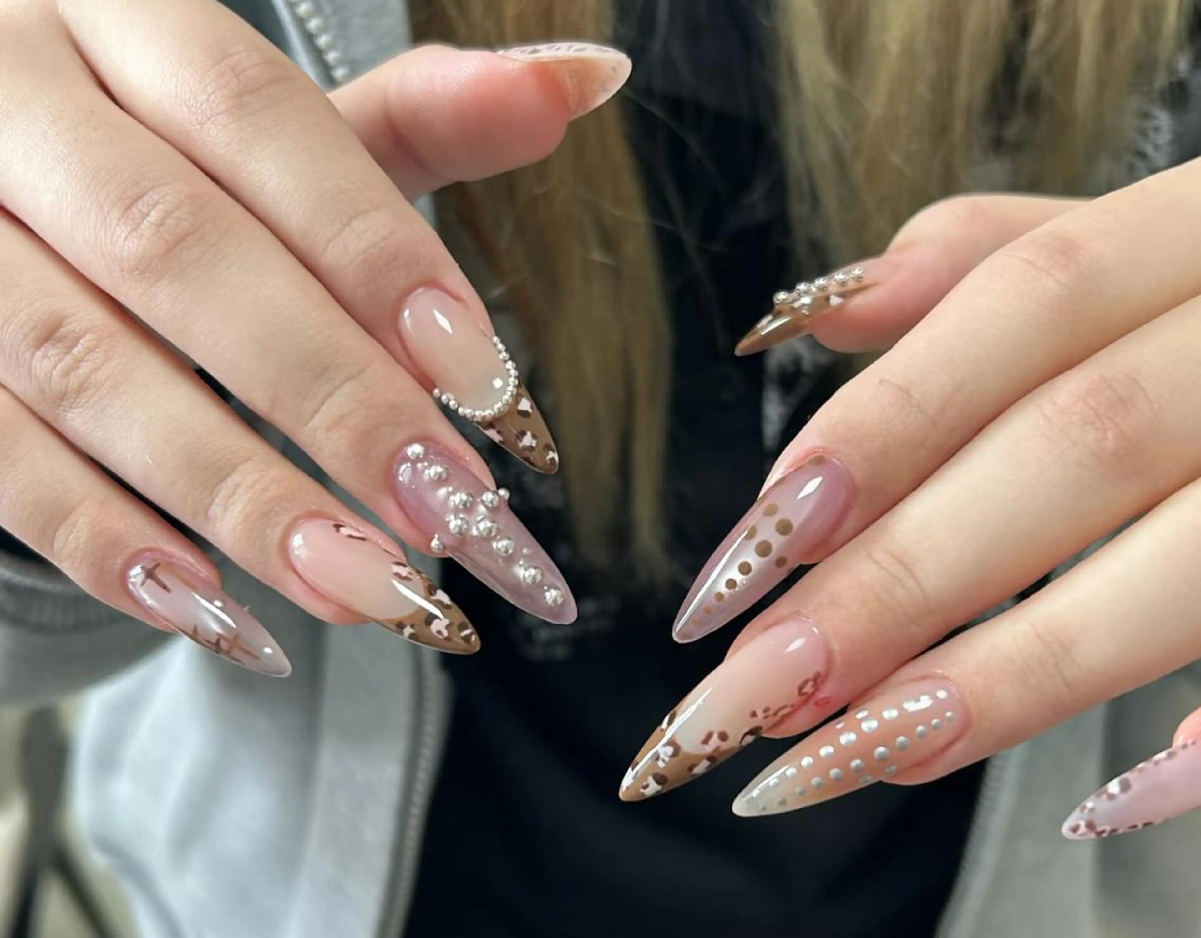 ネイル ハンドネイル 🎀 NaNa_nailのネイルデザイン