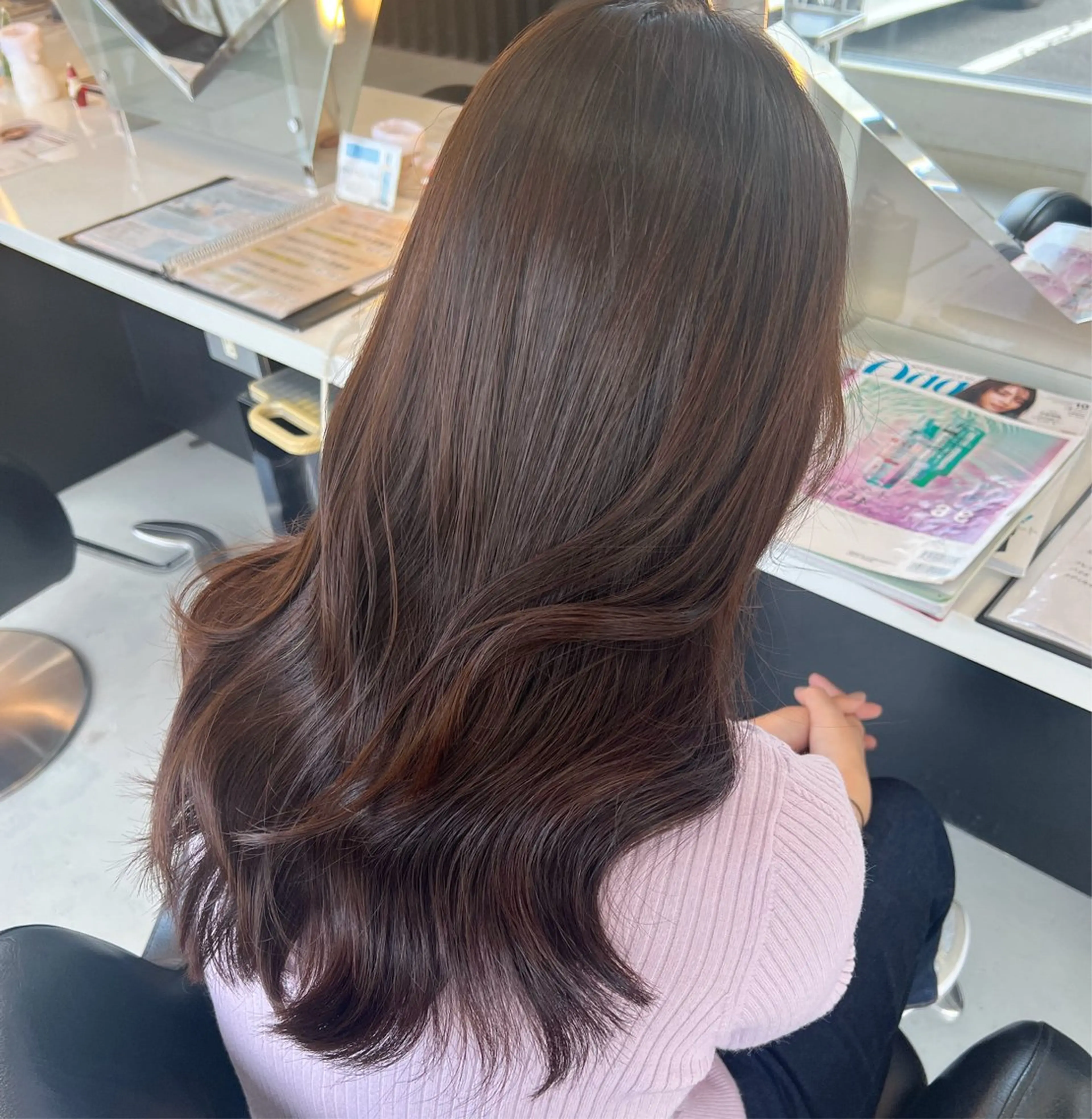 ロング 超透明感カラー🦋韓 国羽エクステ🪽🫧のヘアスタイル