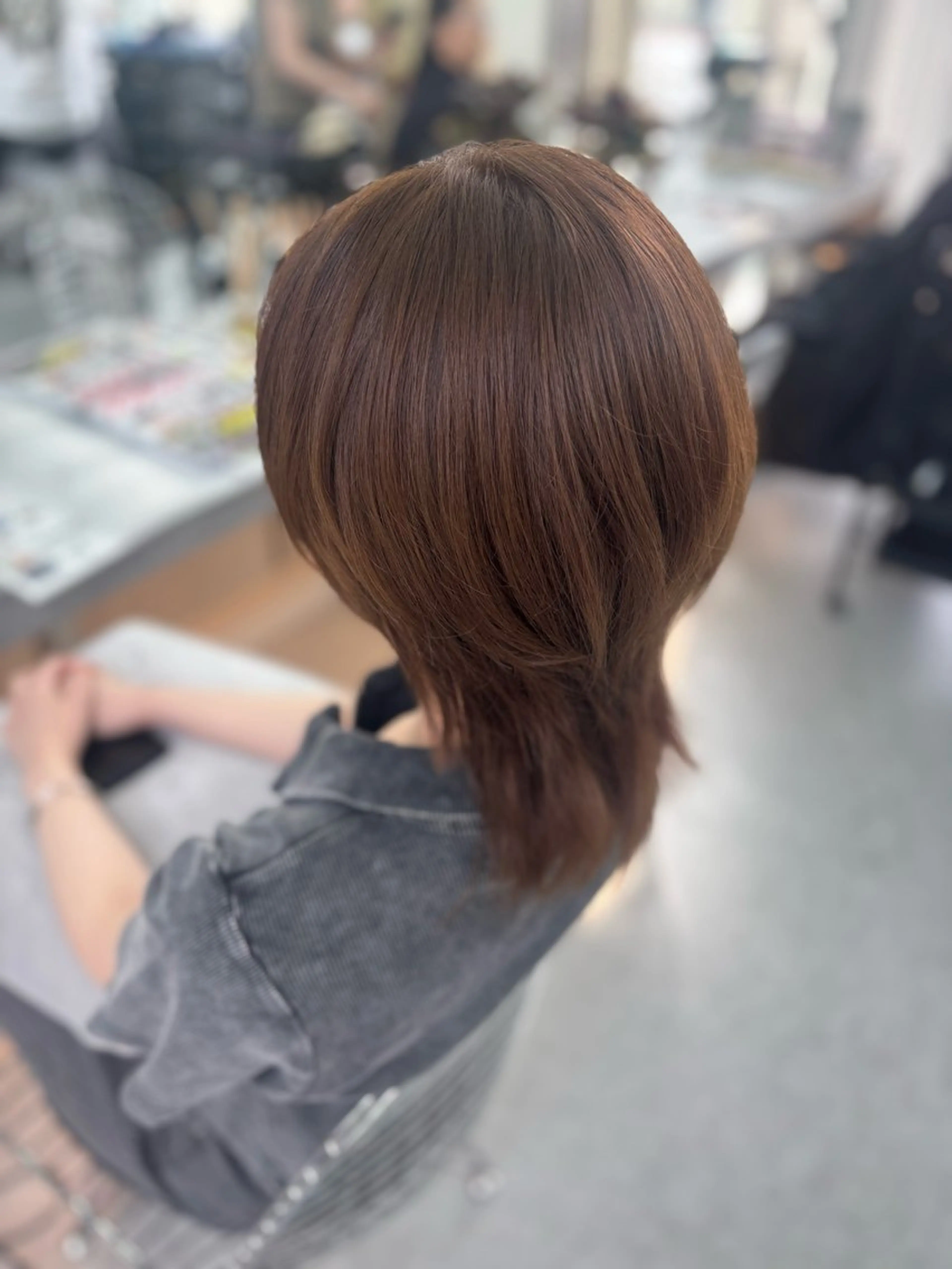 セミロング カラー MONA HIYORIのヘアスタイル