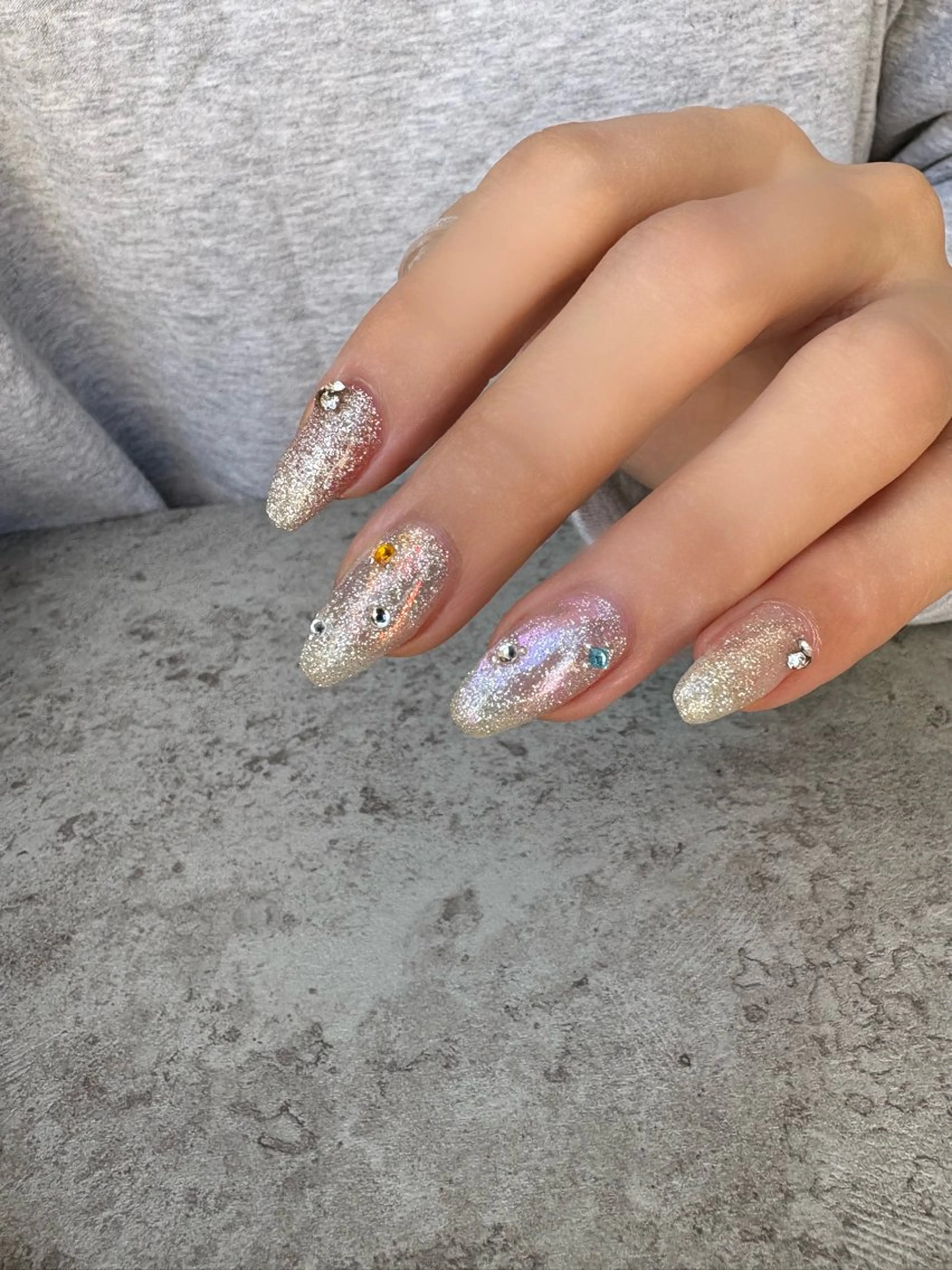 ネイル オーロラネイル フラッシュネイル キラキラネイル ハンドネイル mieux YUKoのネイルデザイン