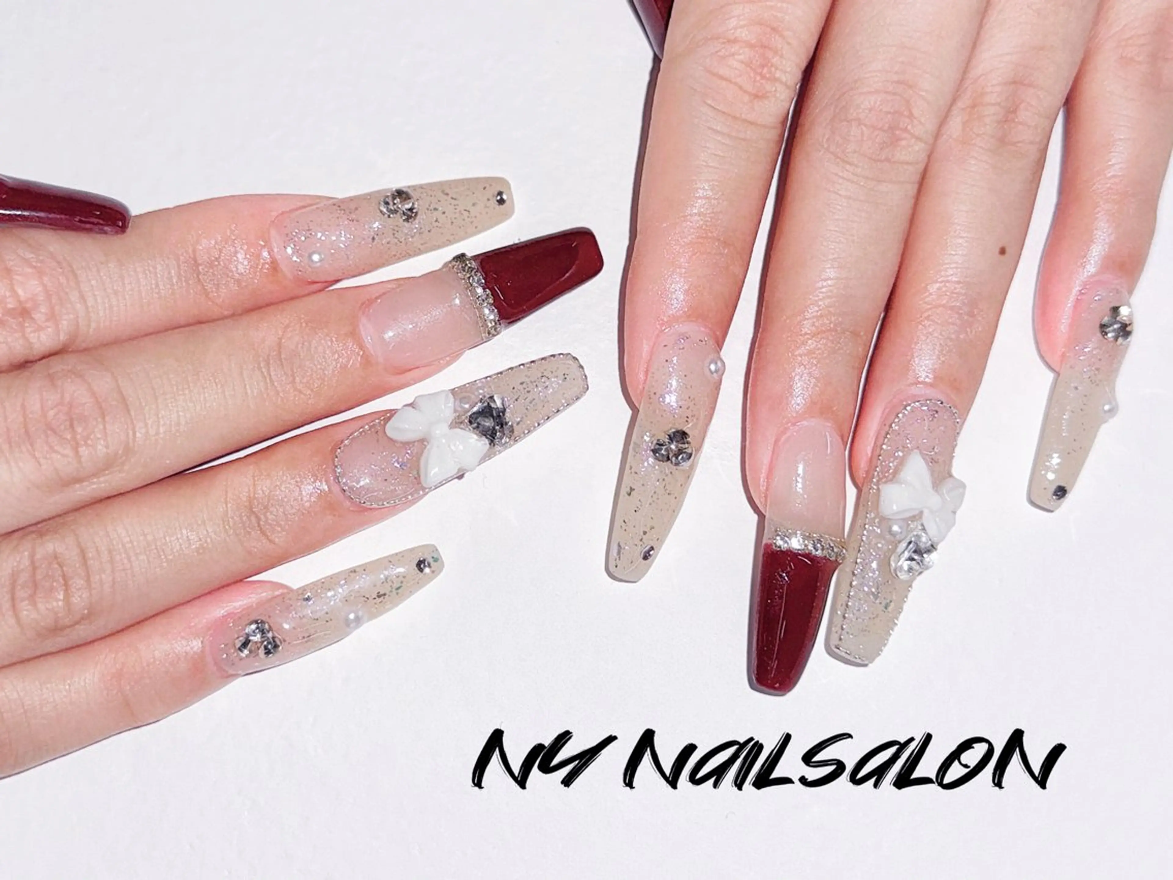 ネイル 長さ出し フットネイル フレンチネイル ジェルネイル ガーリー ハンドネイル NYネイルサロン 千葉中央店所属・NYネイルサロン 千葉中央店のネイルデザイン