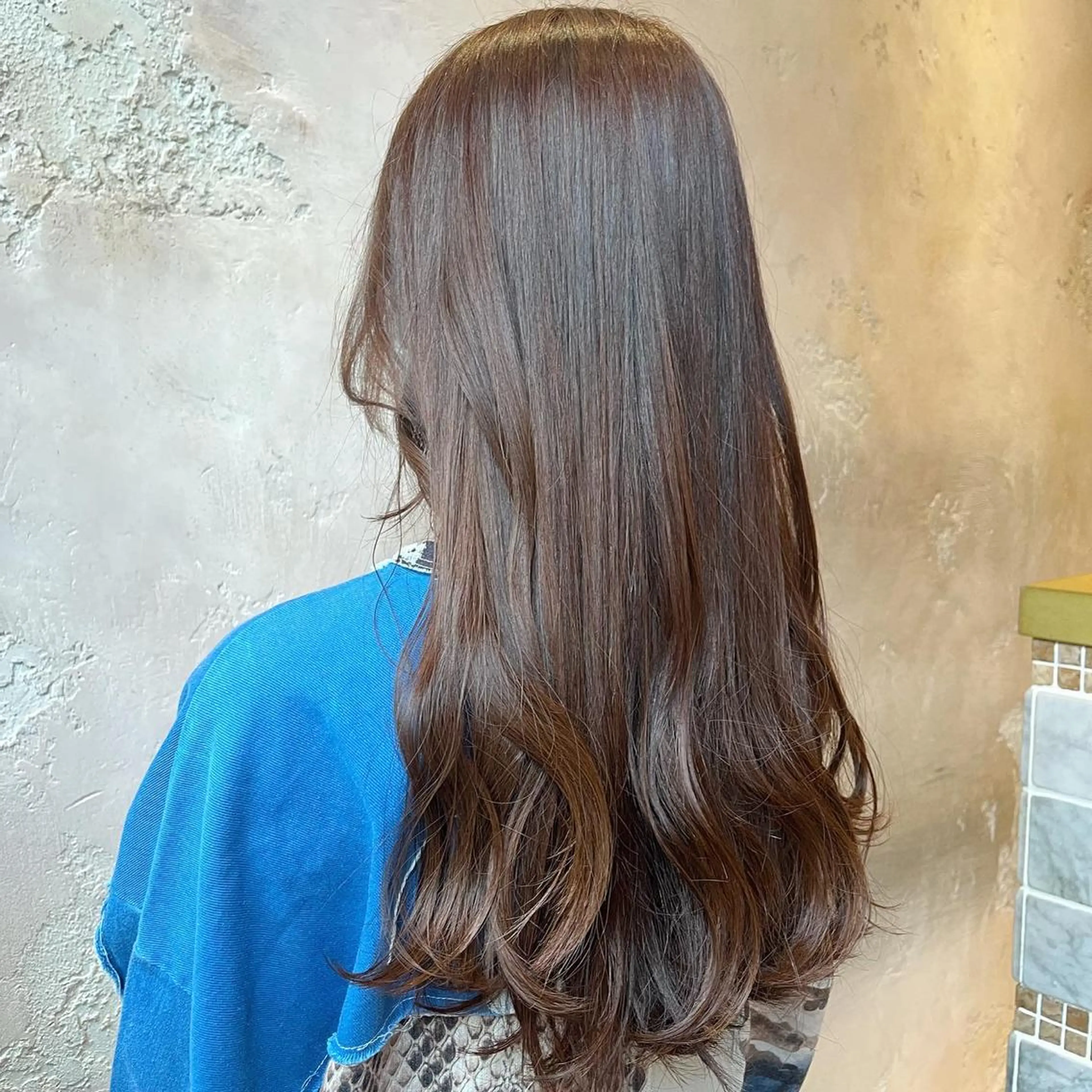 ロング 顔まわりレイヤー 顔周りカット 髪質改善 韓国風ヘア レイヤーカット 川井麻由🎀アイドル 量産🎀ピンクカラーのヘアスタイル