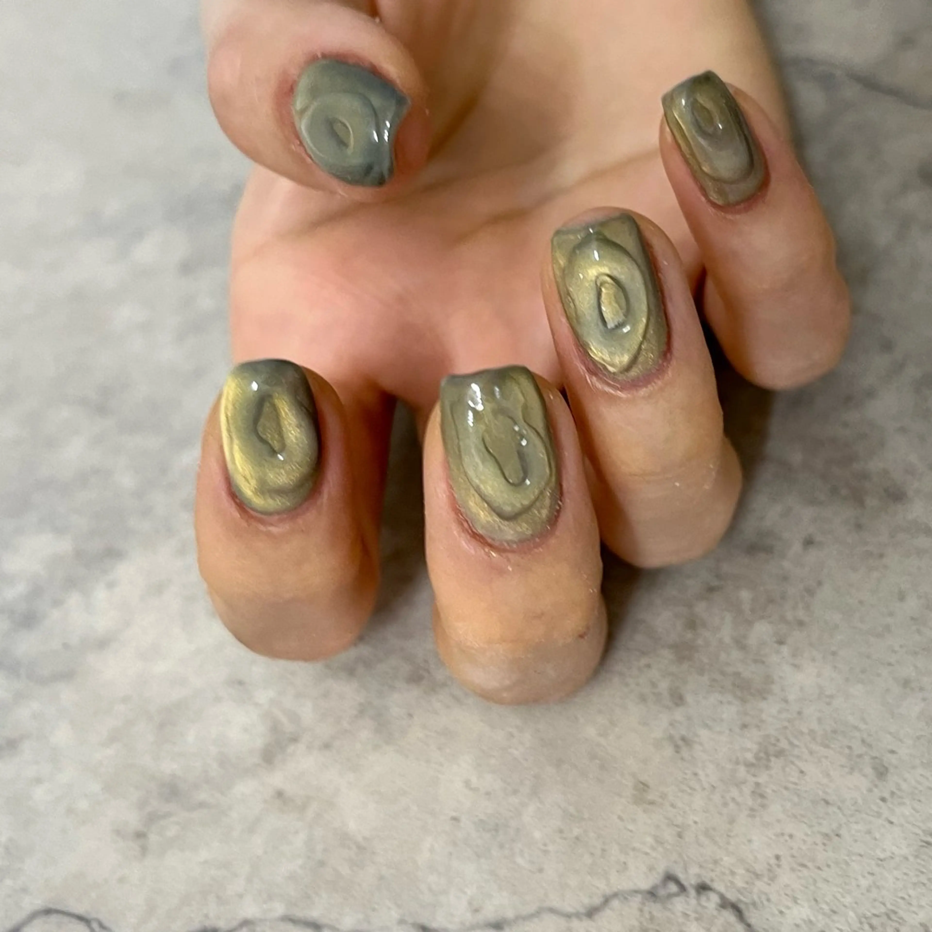 ネイル グリーン マグネットネイル ハンドネイル nail salon O (en)所属・vegh. nail／阿波座のネイルデザイン