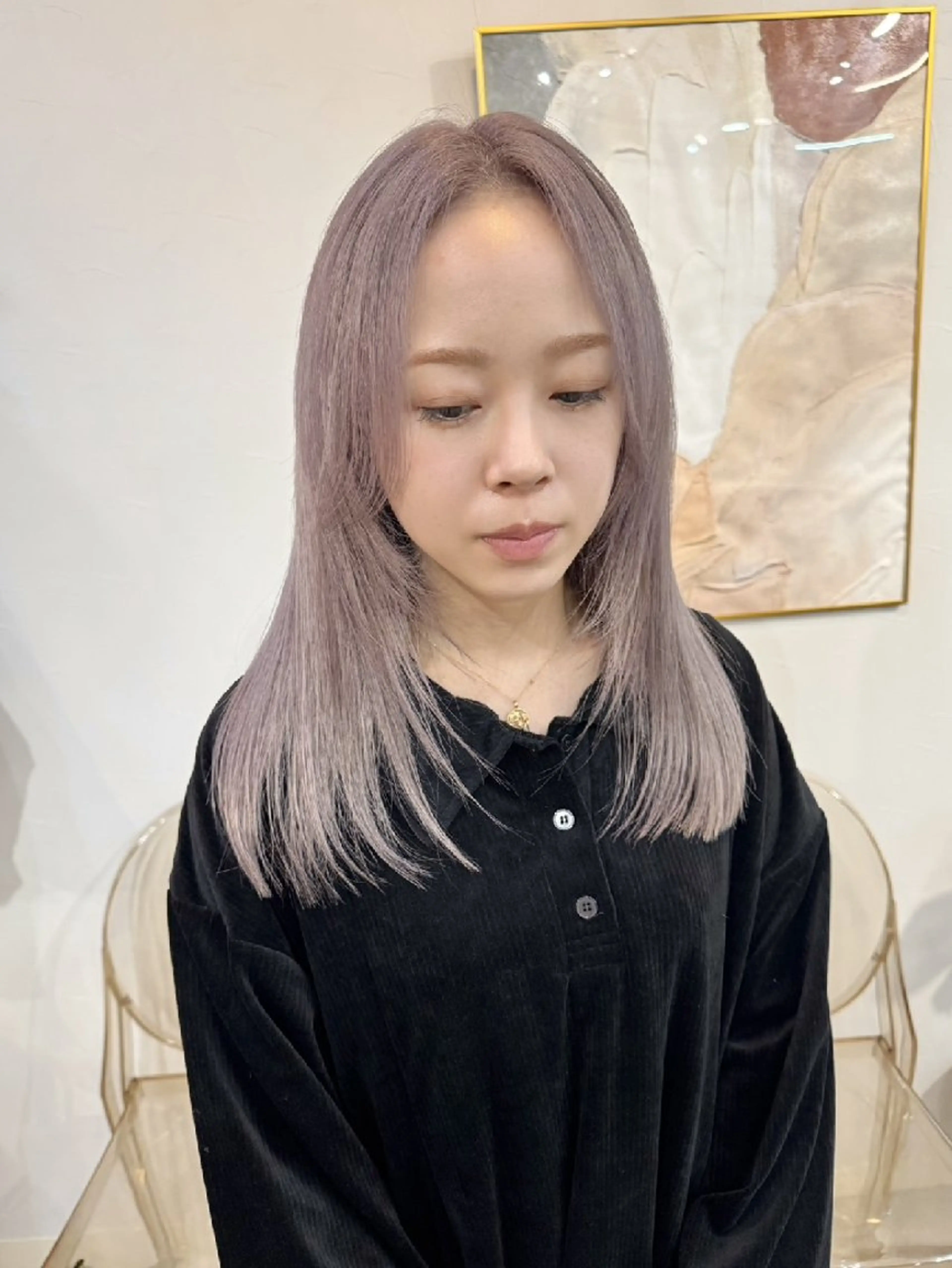 セミロング カラー ブリーチ ダブルカラー グレージュ インナーカラー ブリーチなしカラー ヘアカラー mood 髪質改善 ダブルカラーのヘアスタイル