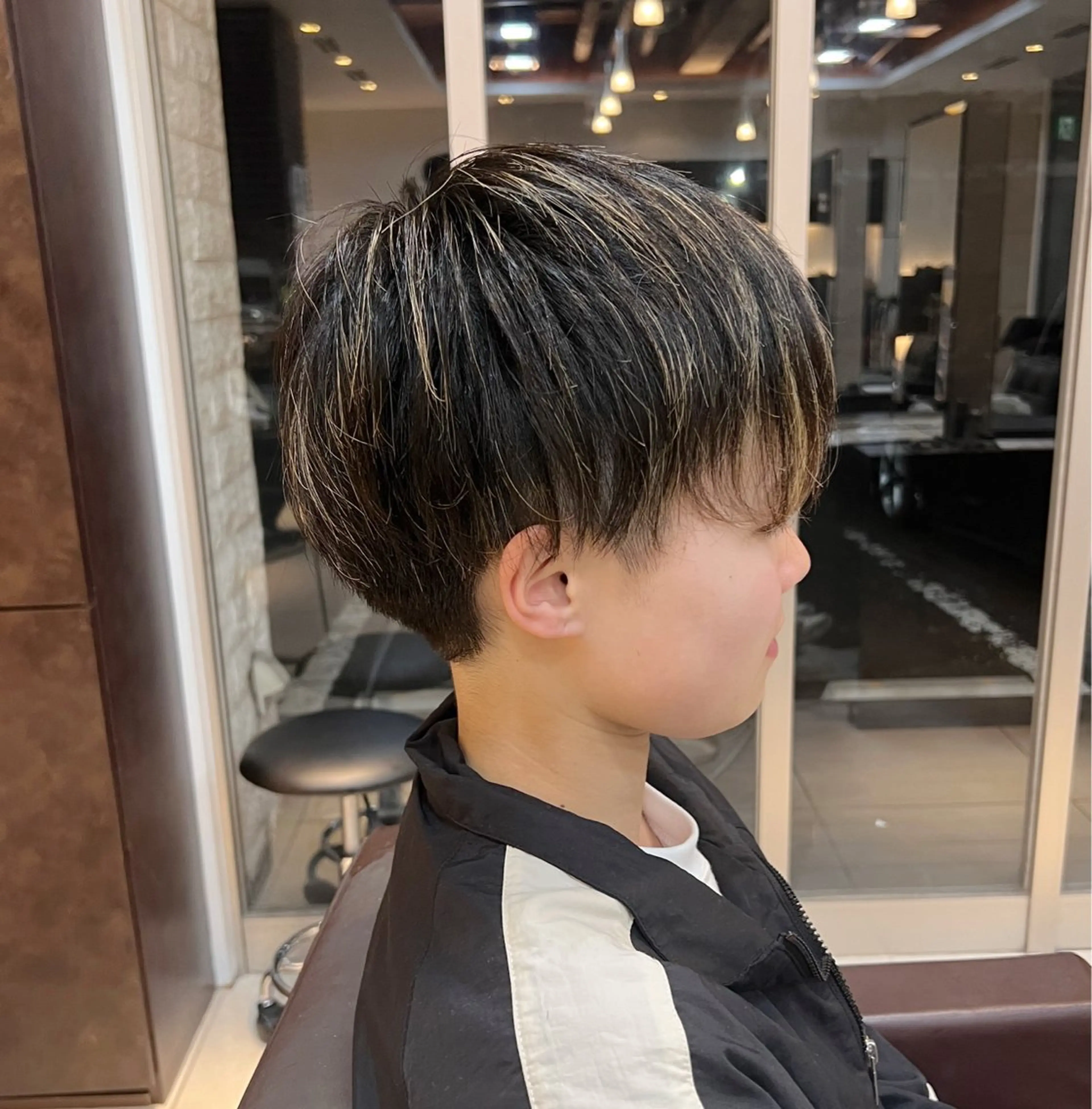 ショート メンズ カット トリートメント 🩵ハイトーン🩵 緒方美柚のヘアスタイル