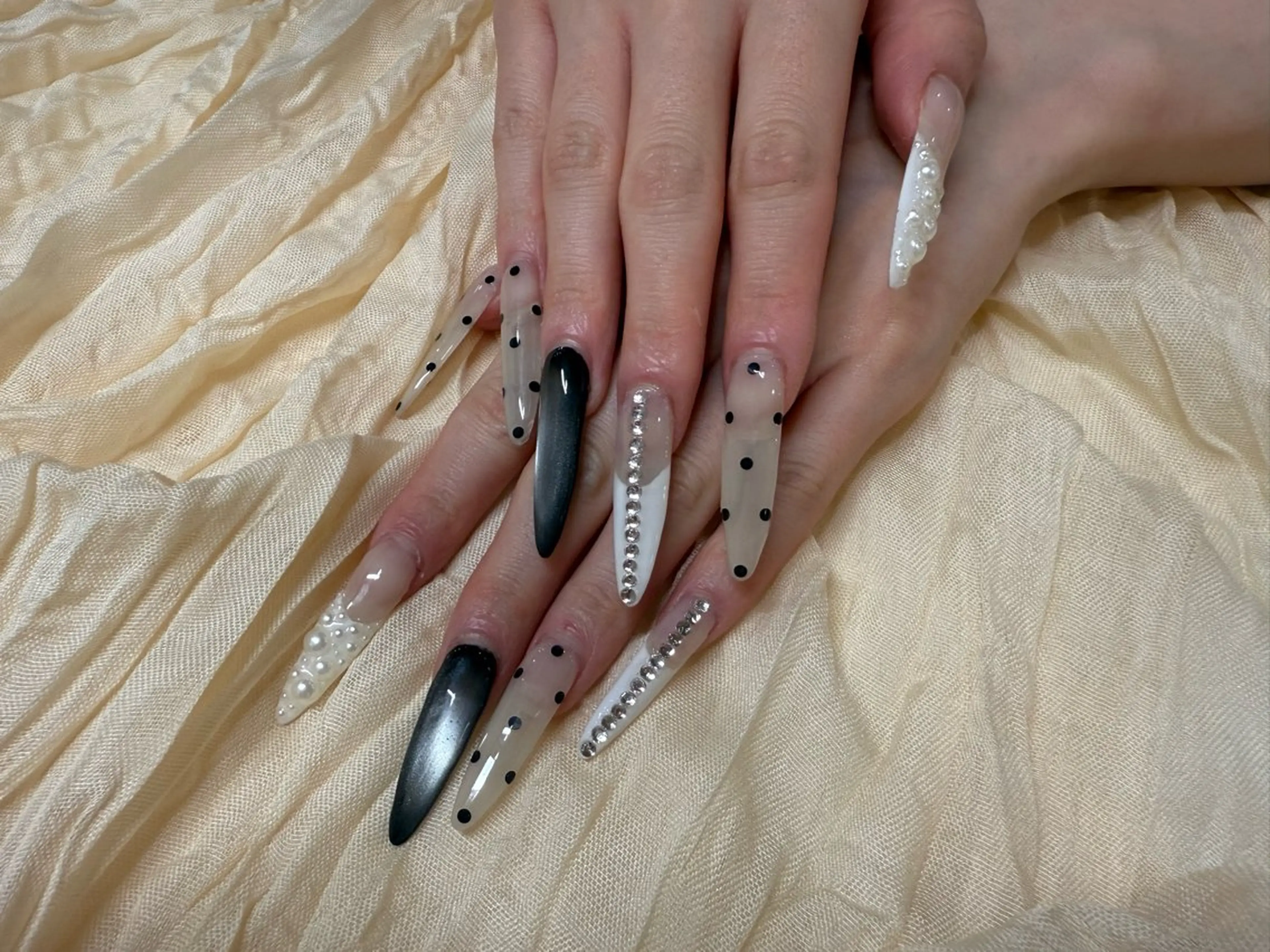 ネイル ロングネイル 持ち込み Lino 中目黒🌙 sakiのネイルデザイン