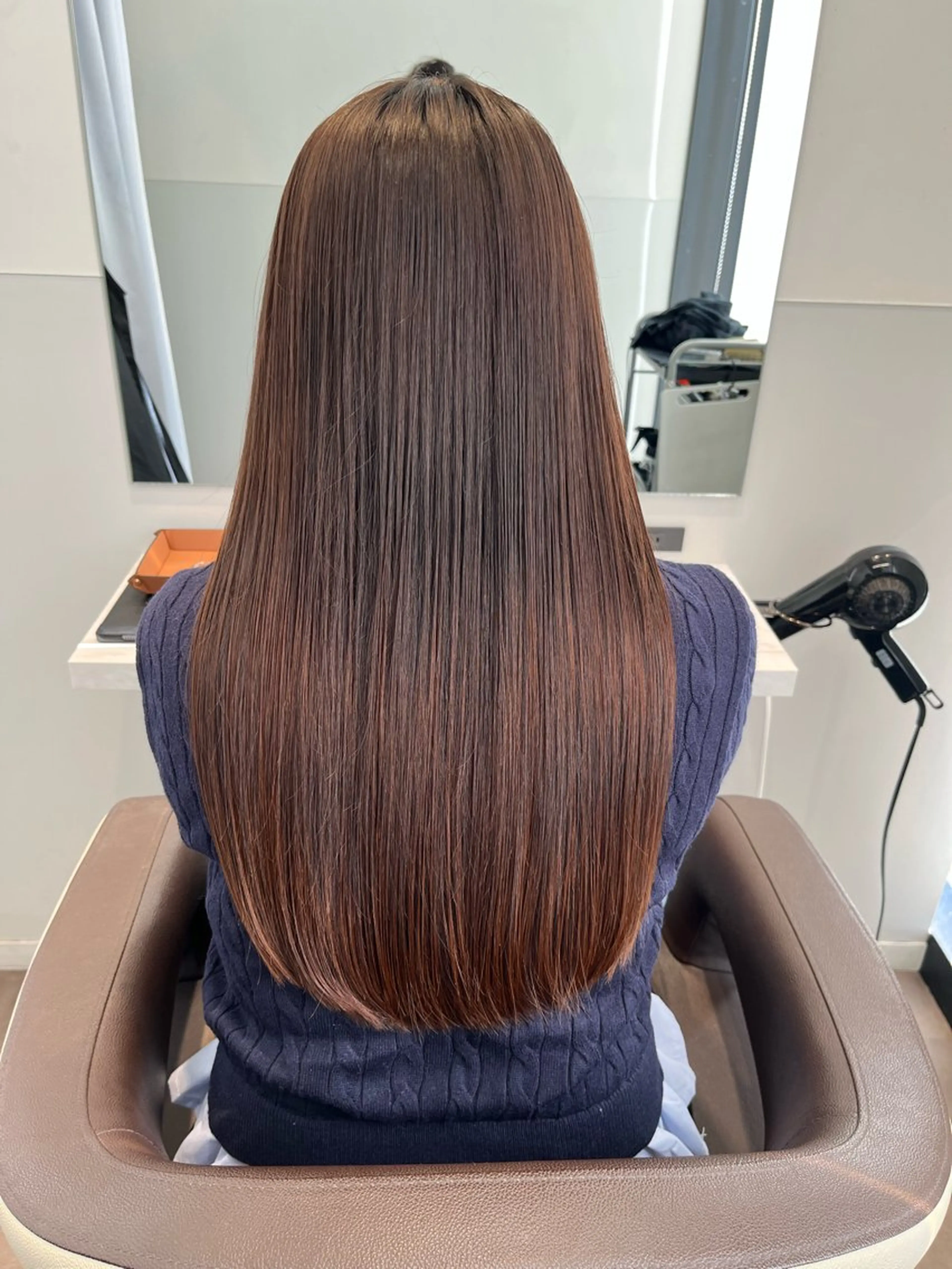 ロング トリートメント ブリーチ無し白髪ぼか し/艶髪/津嘉山のヘアスタイル