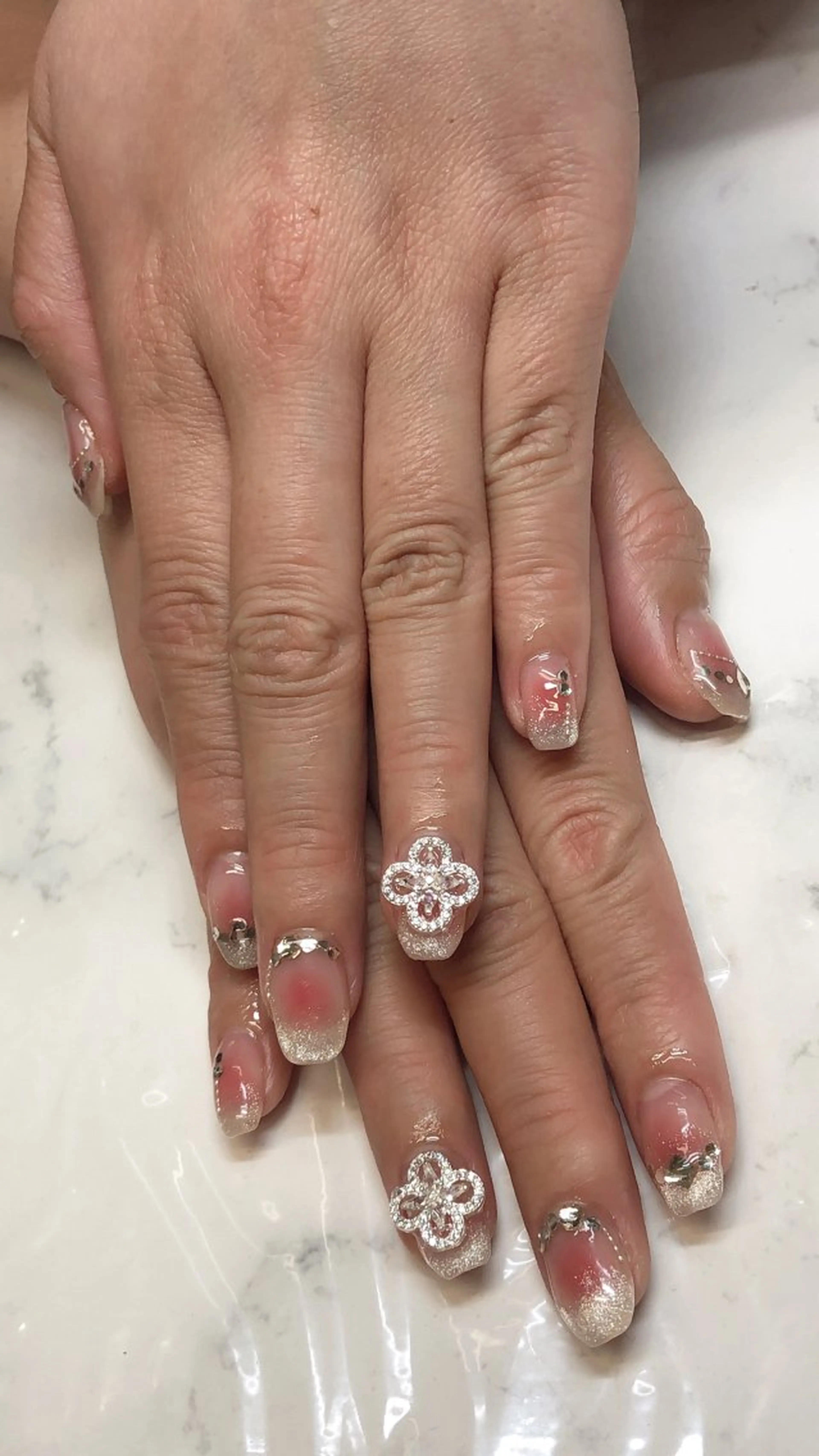 ネイル 💎Guarendo💎錦糸町店所属・✨アン ミユ✨のネイルデザイン