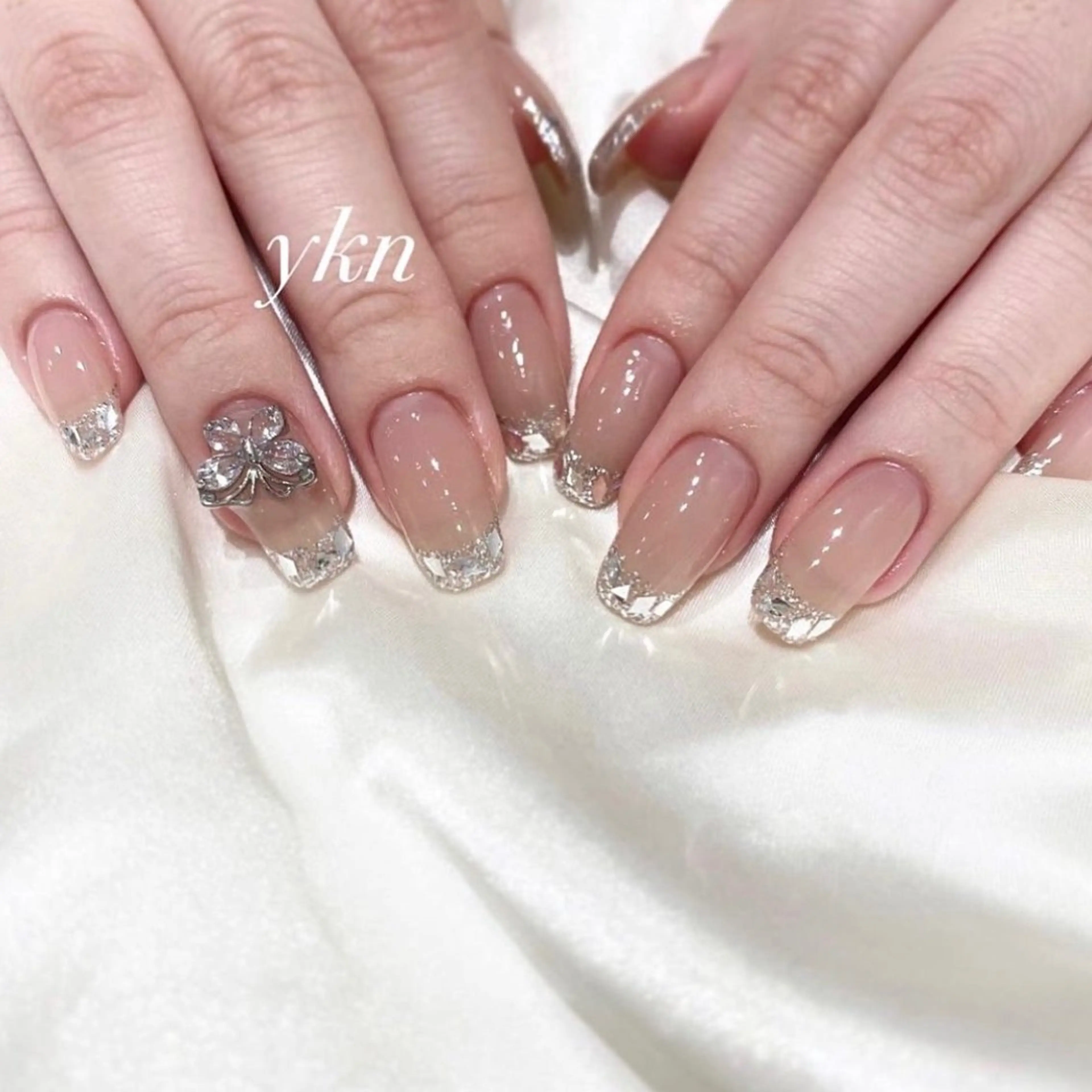 ネイル フレンチネイル ガラスフレンチ ハンドネイル melMoon .のネイルデザイン