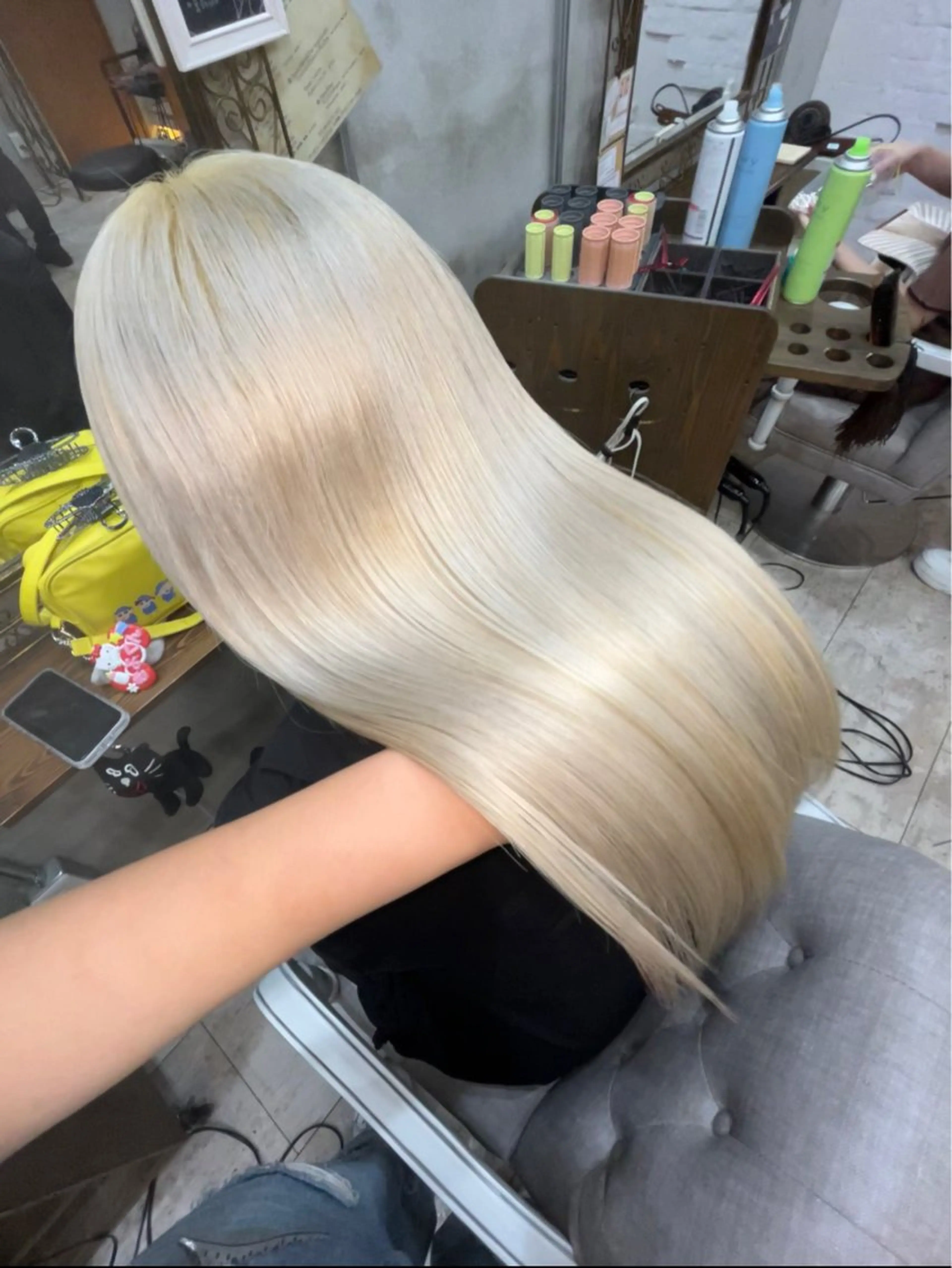 ロング カラー 艶髪/ハイトーン/ ヘアセット/モエノのヘアスタイル