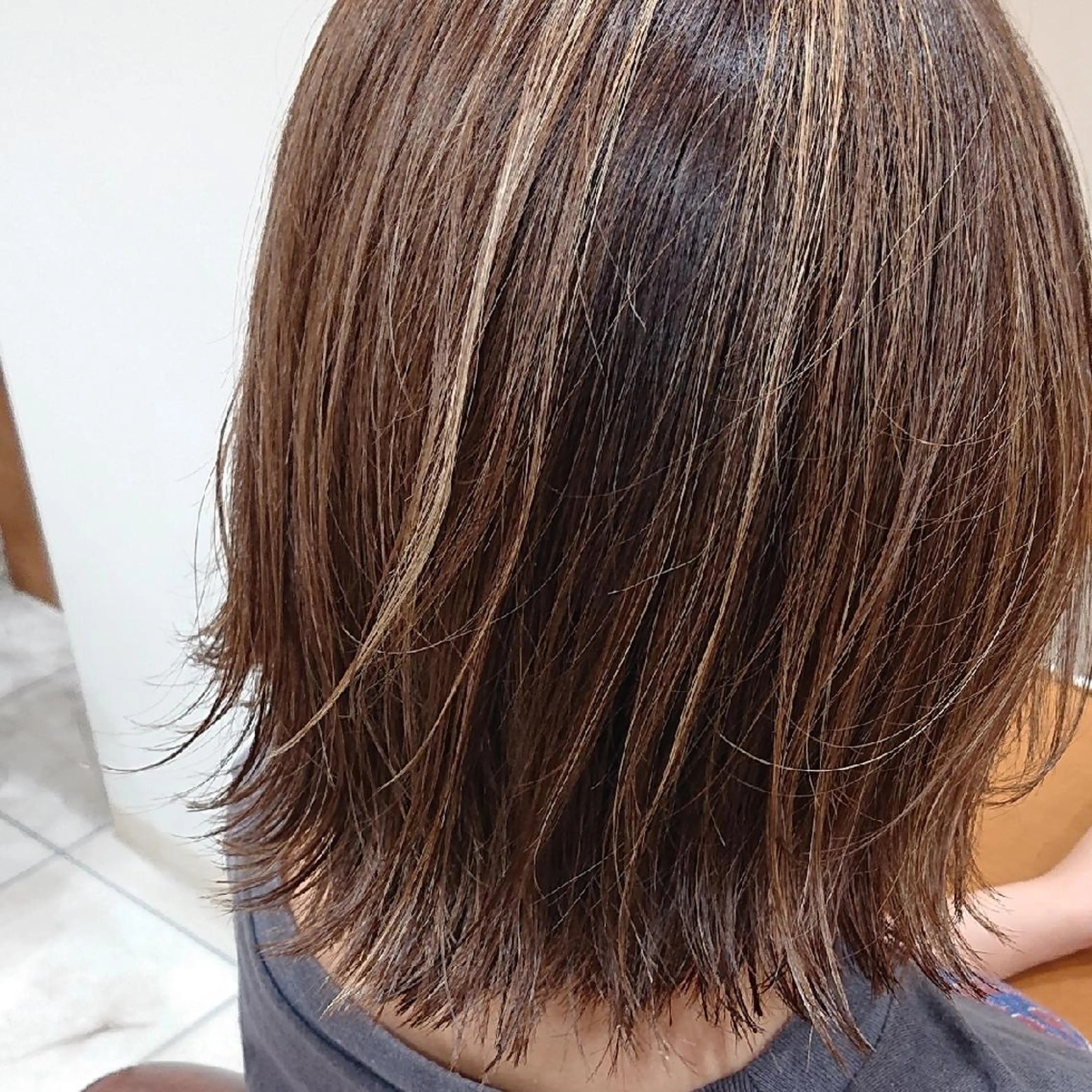 ショート カラー ハイライトカラー ハイライト かきあげバング 巻けるケア縮毛矯正✨ ケアカラー✨山下のヘアスタイル