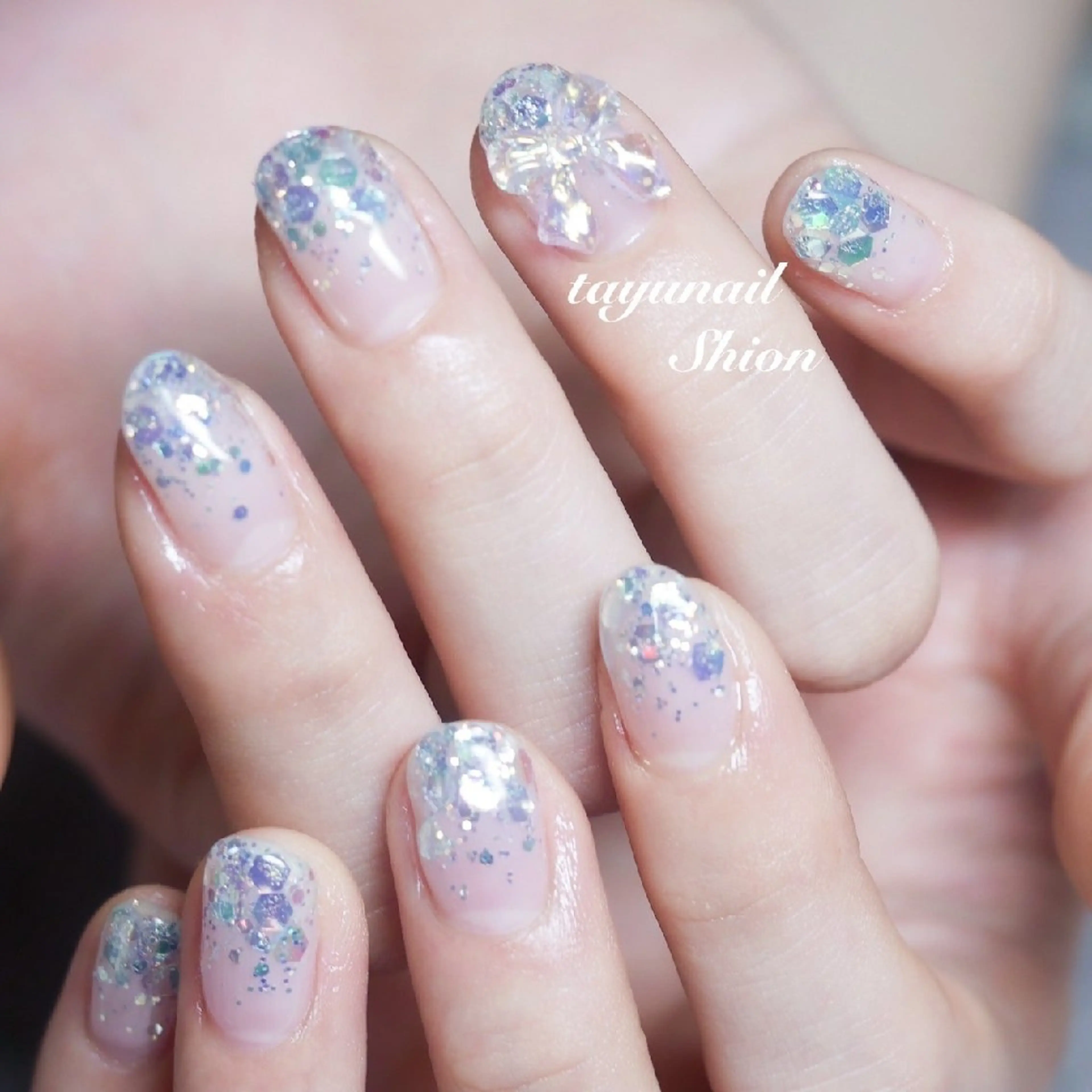 ネイル ジェルネイル キラキラネイル ラメ(グリッター) パラジェル リボン ネイルサロン・ネイルスクール　たゆnail所属・ネイルサロン 【たゆnail】のネイルデザイン