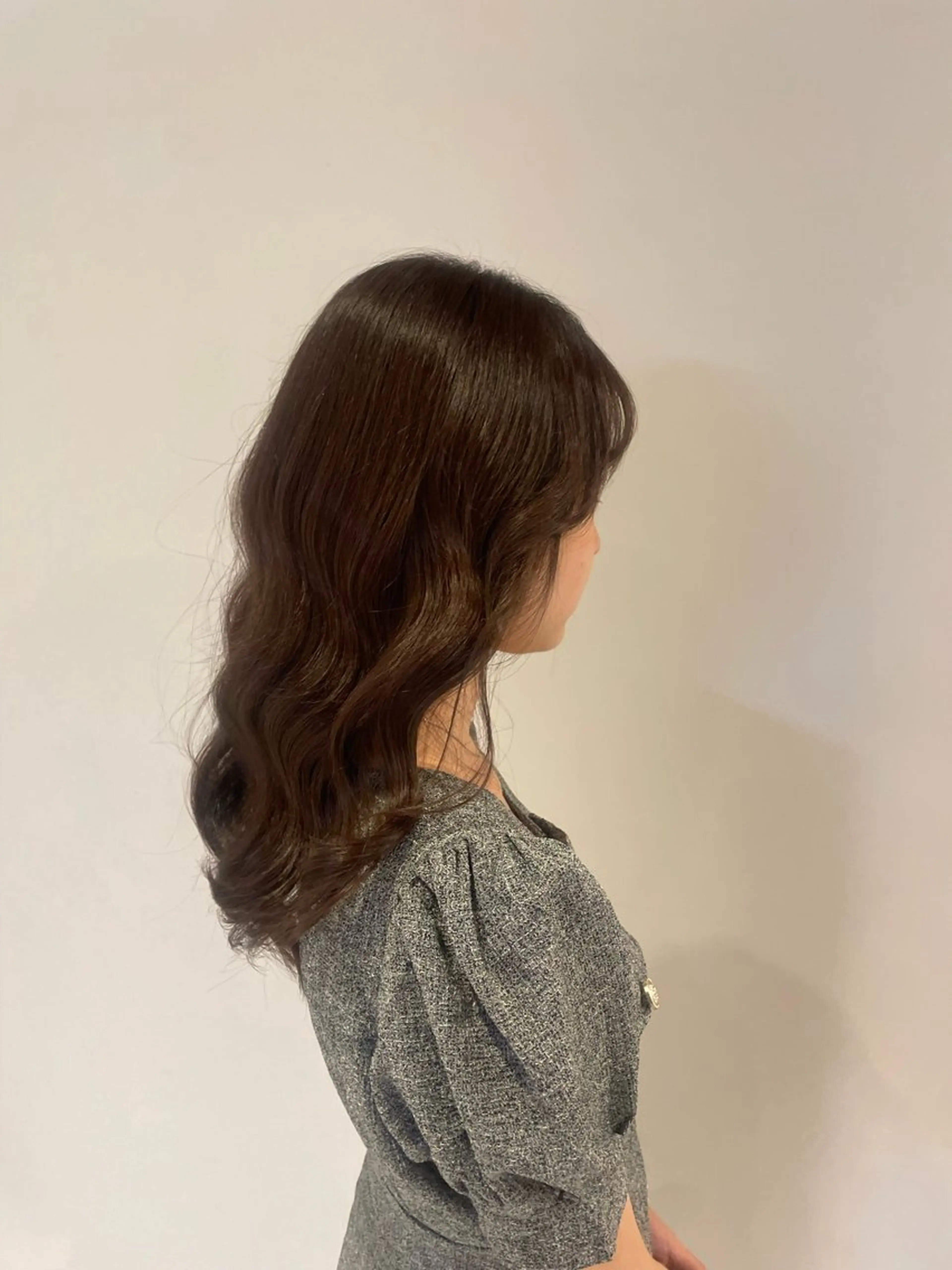 ミディアム​〜​ロングカット+カラーの写真