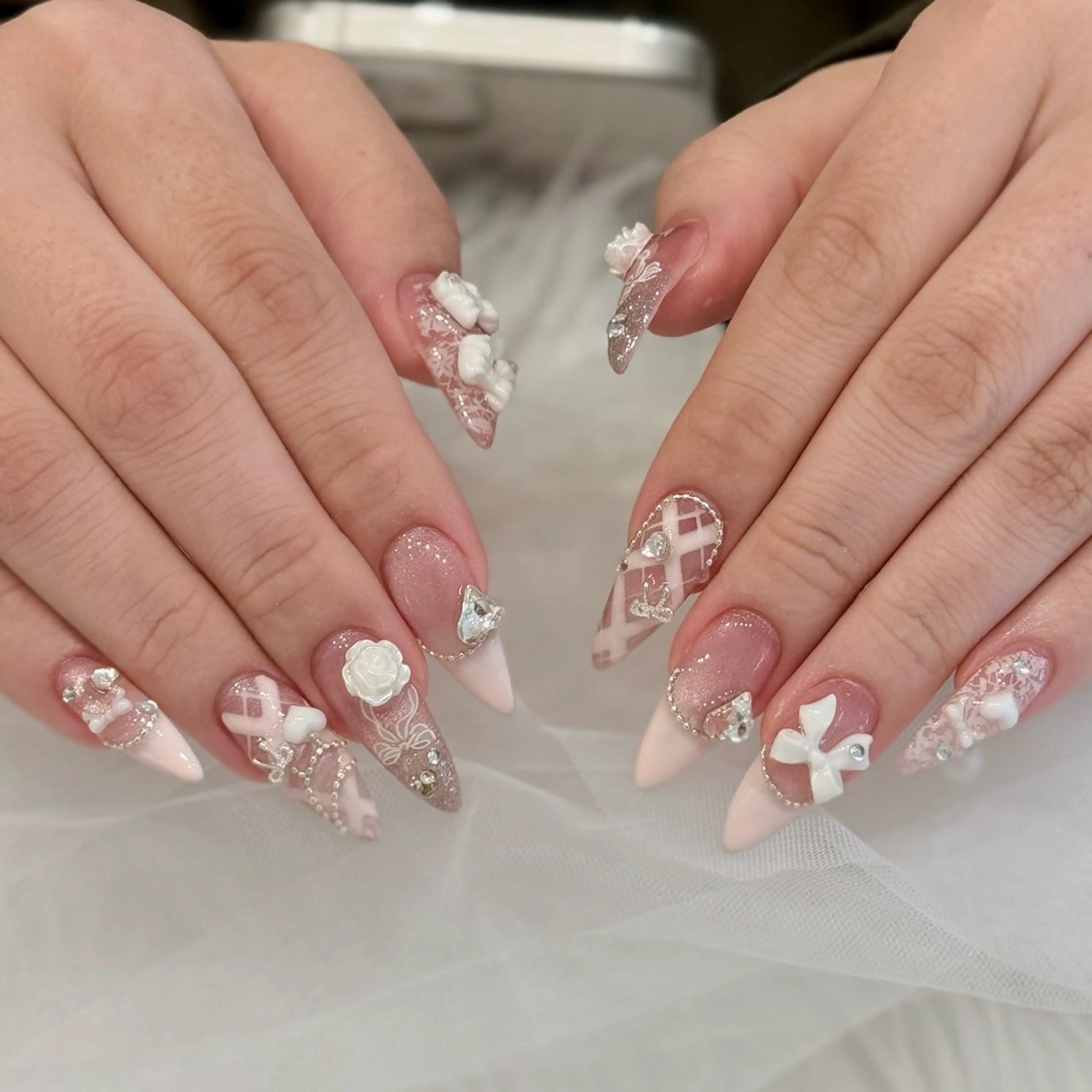 ネイル ハンドネイル ハンドケア Nihonthy Nail 新宿所属・Nihonthy Nail 新宿のネイルデザイン