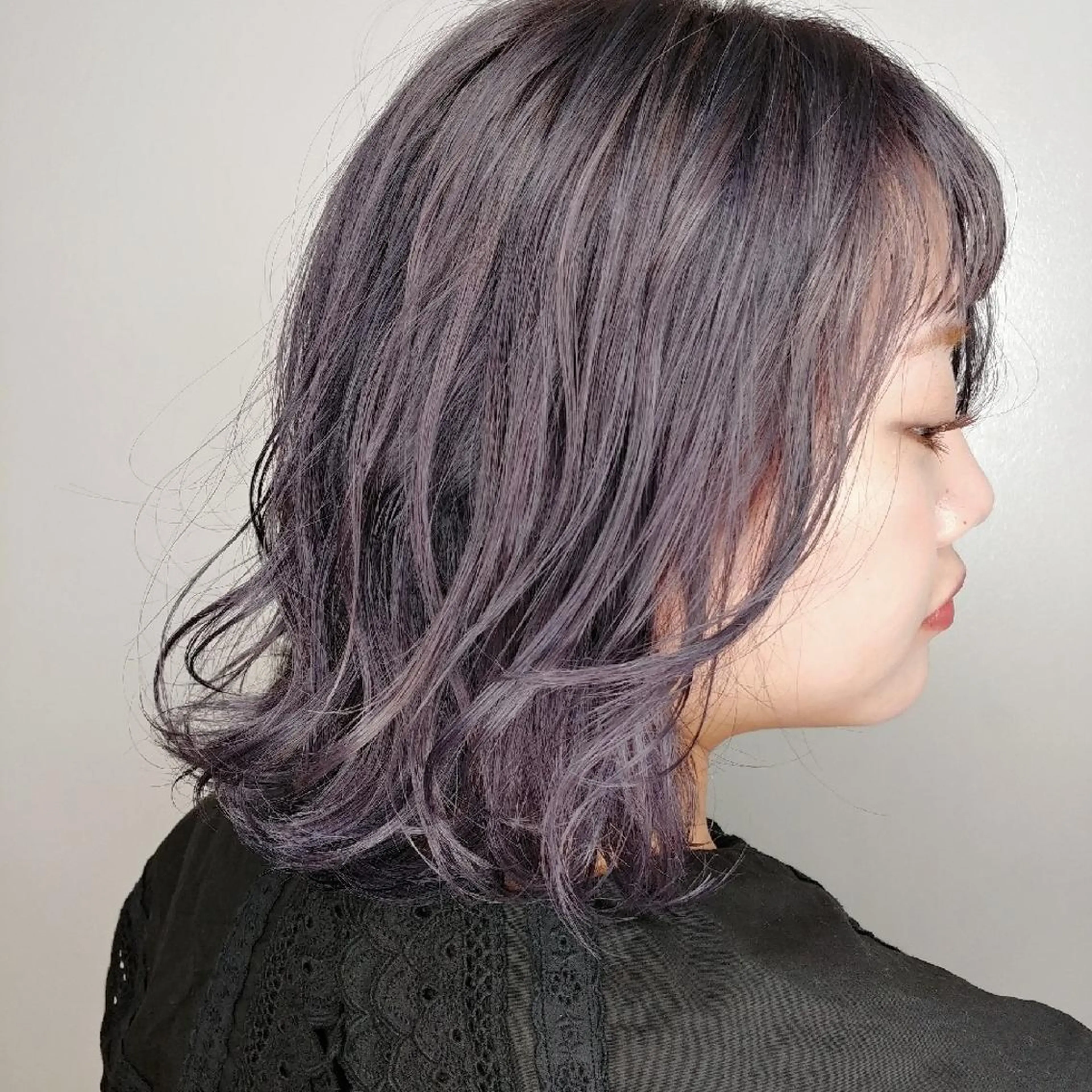 ミディアム カラー ブリーチ 透明感カラー バイオレットカラー 竹内啓太 ボブのヘアスタイル