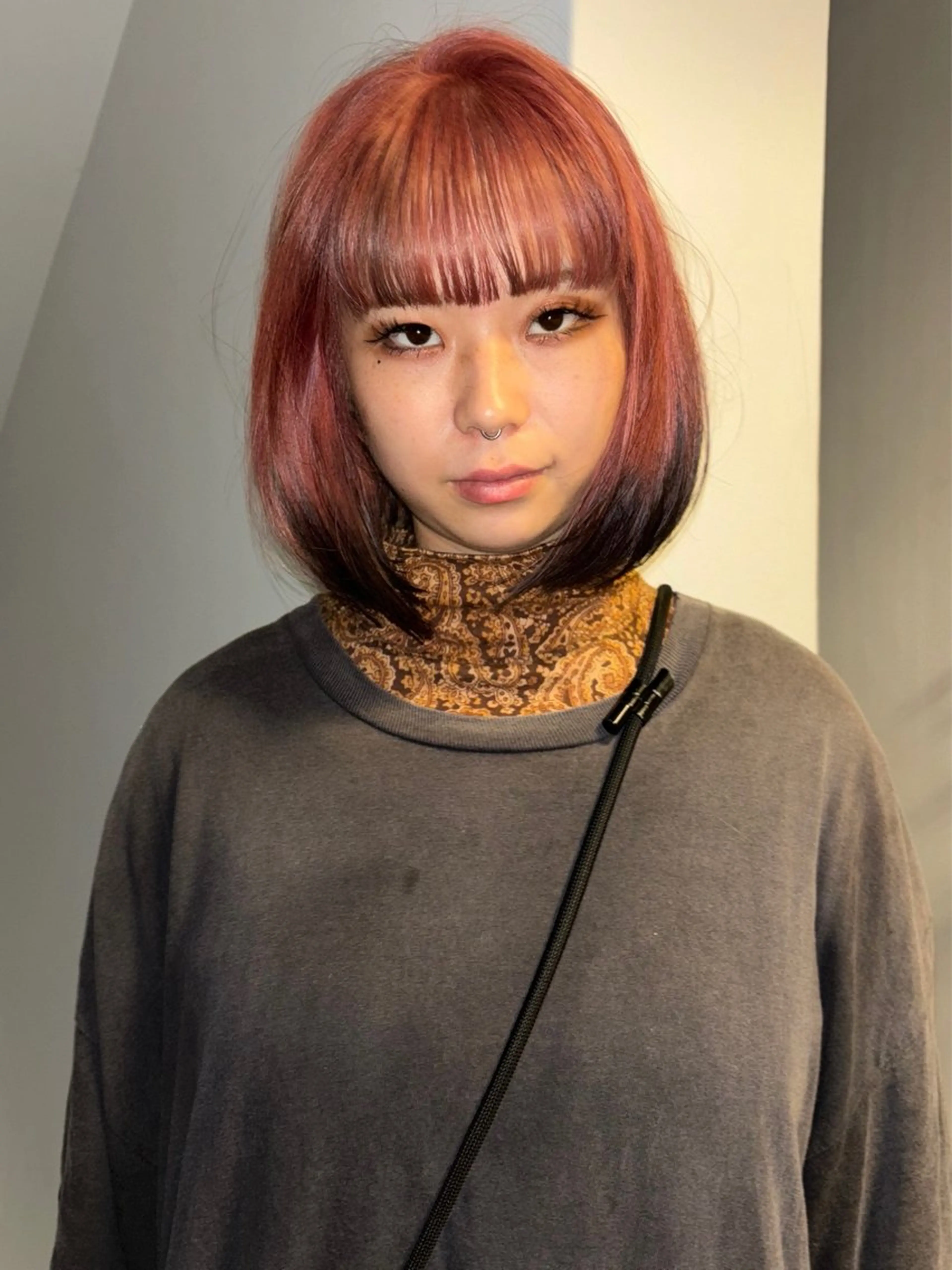 ミディアム カラー ブリーチ ケアブリーチ ヘアカラー ファッションに 溶け込むstyleのヘアスタイル