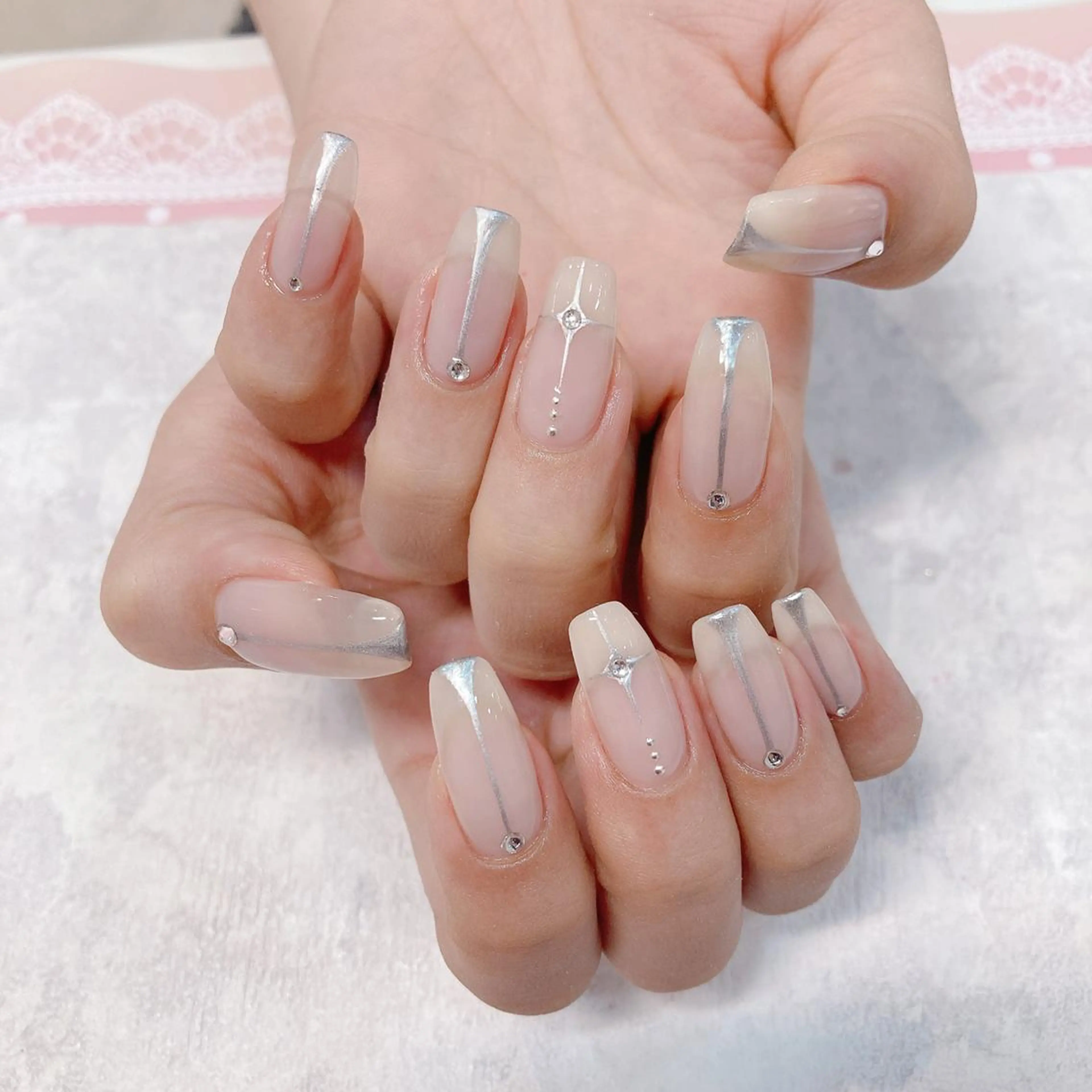 ネイル バニーアイズ　ネイル ニューオータニ博多店のネイルデザイン