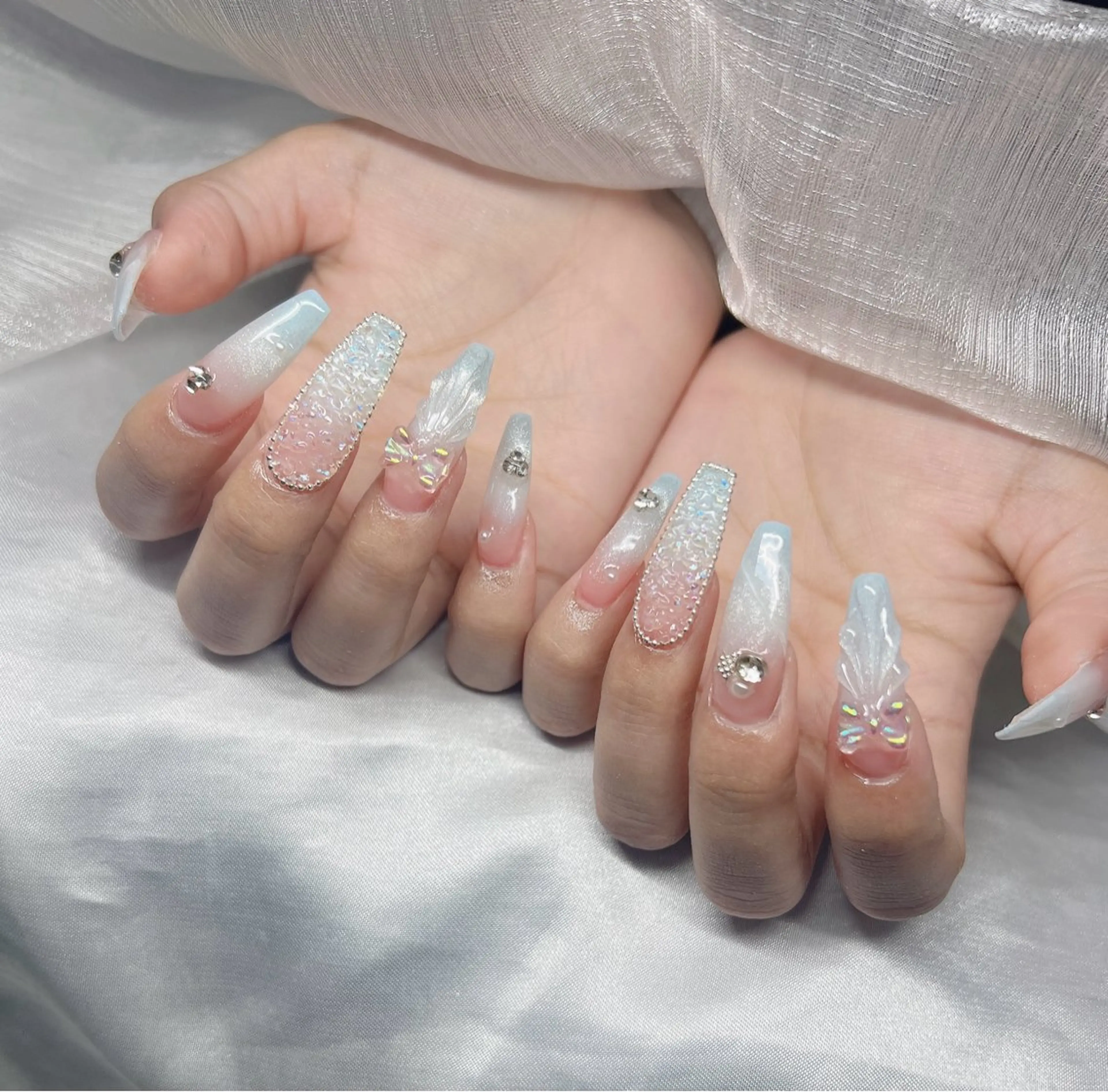 ネイル ハンドネイル Lee Nailsのネイルデザイン