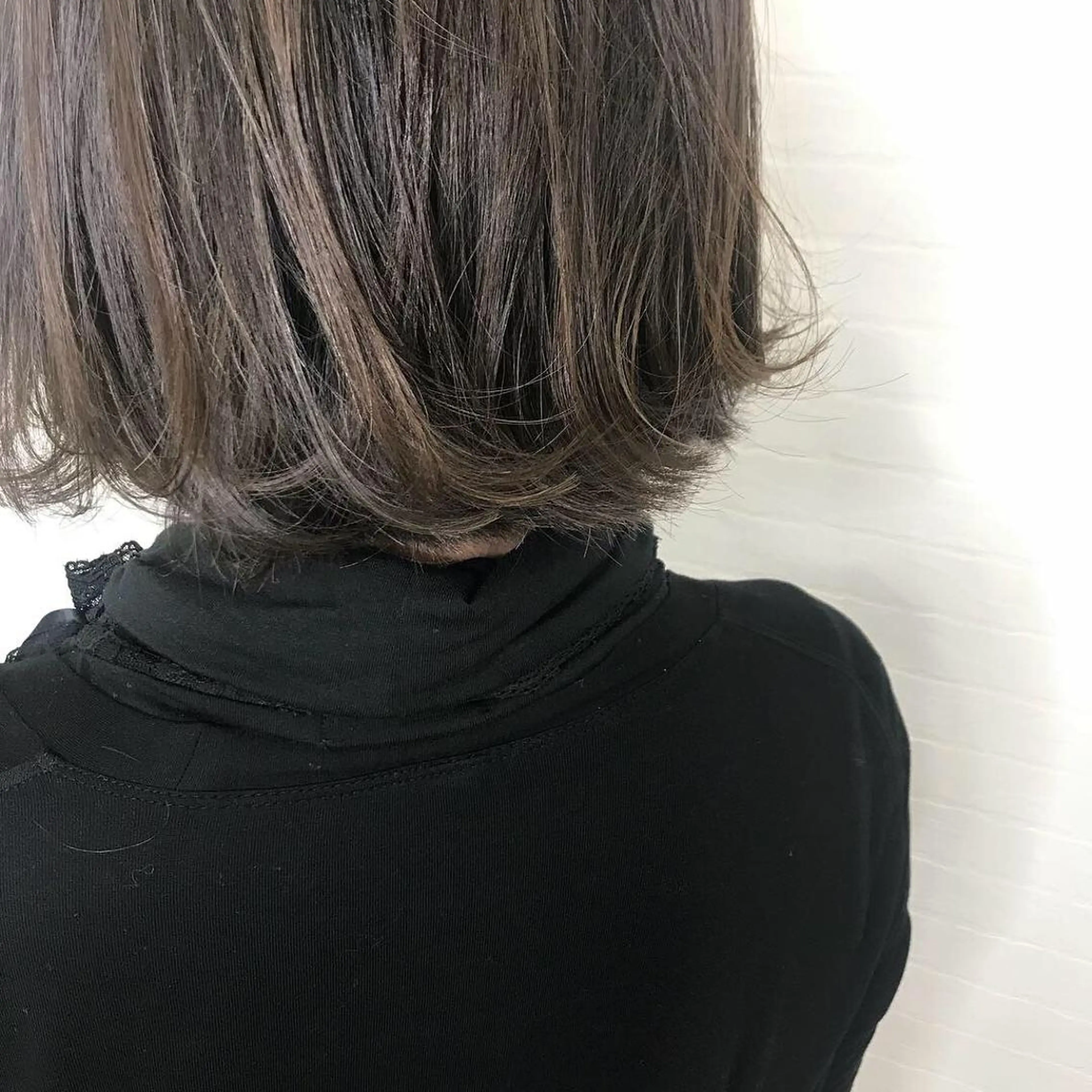 カラー ハイライトカラー オリーブ/アッシュ やわらか透明感カラーのヘアスタイル